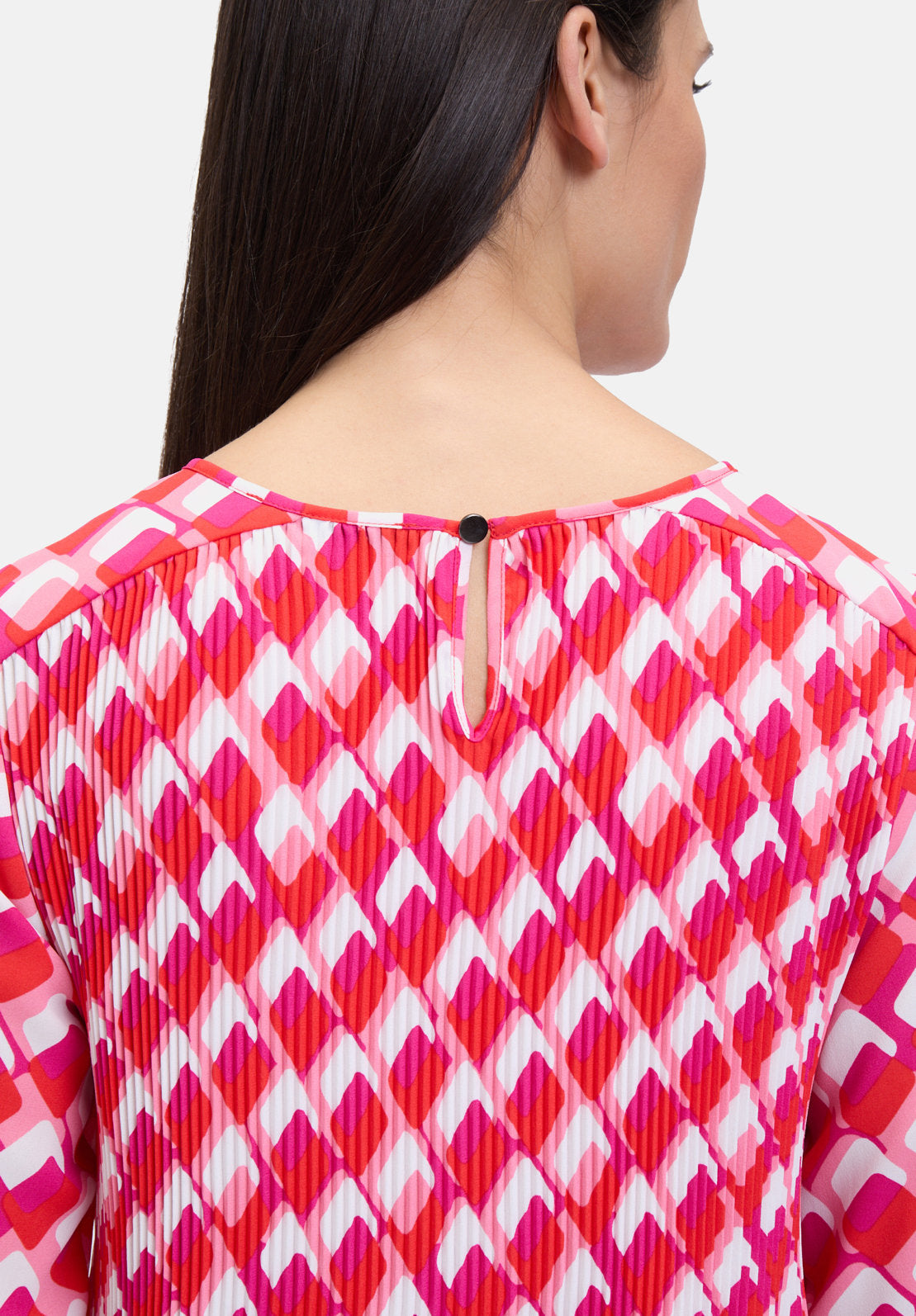 Betty Barclay_Slip Blouse with Pleats_8807-1093_4811_07