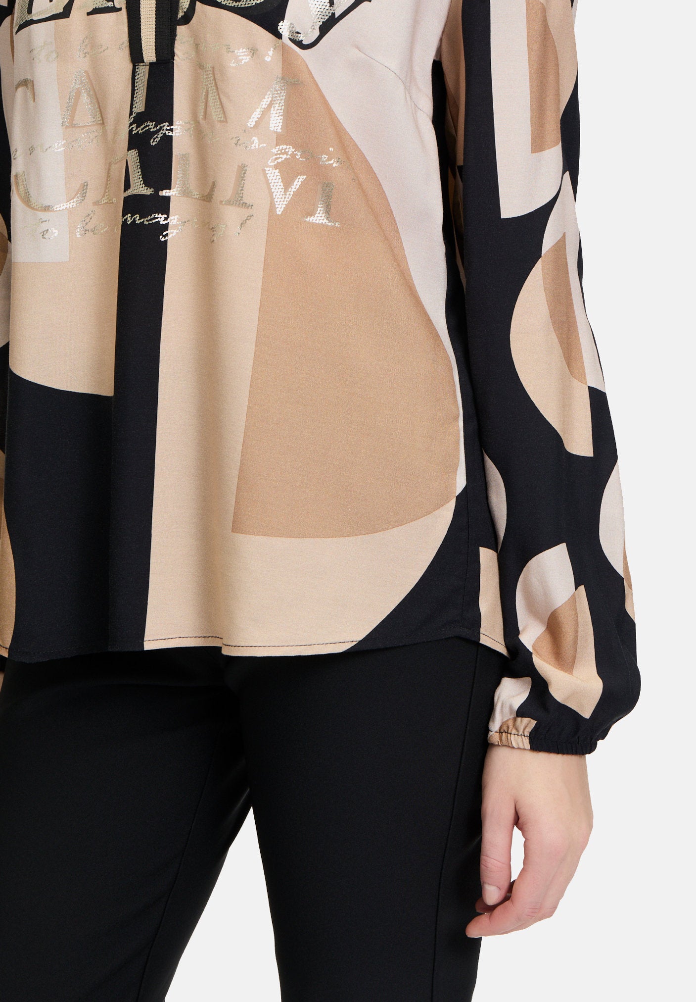 Long Blouse with Stand-Up Collar_8811-1103_9875_07