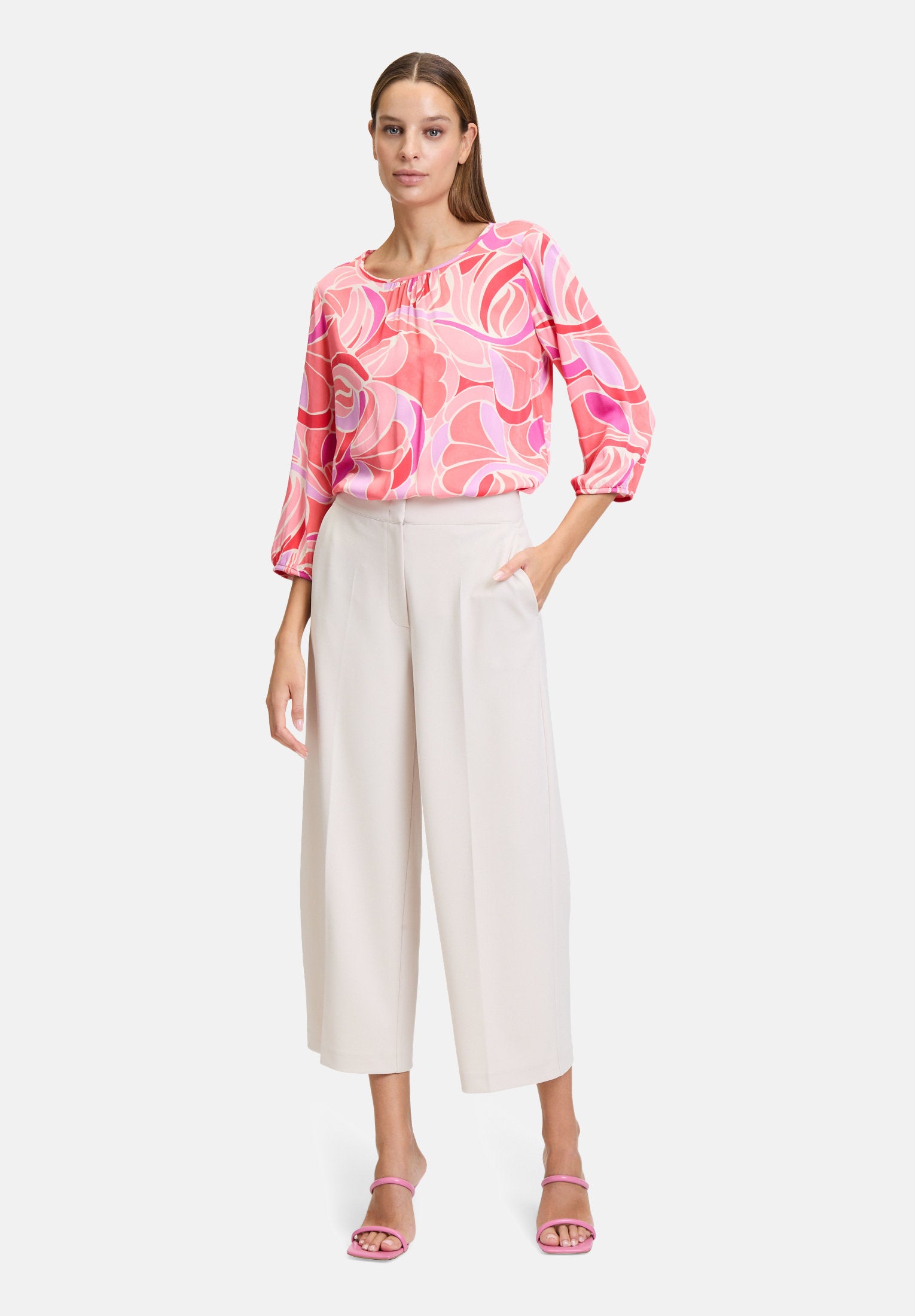 Betty Barclay_Satin Blouse with 3/4 Sleeves_8817-1110_4826_02