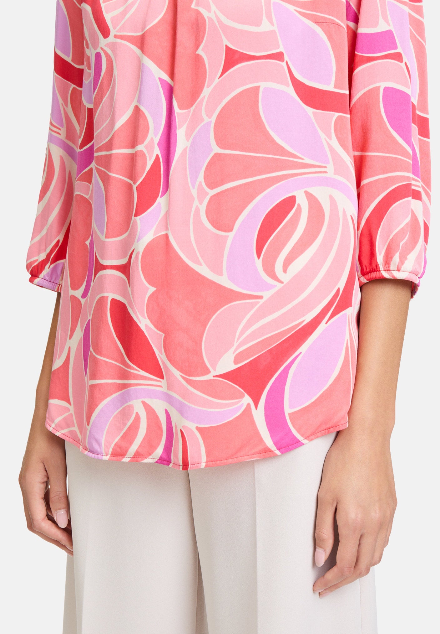 Betty Barclay_Satin Blouse with 3/4 Sleeves_8817-1110_4826_07