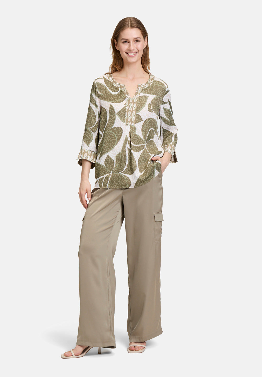Betty Barclay_Pull-On Blouse with Pattern_8823-1132_5819_02