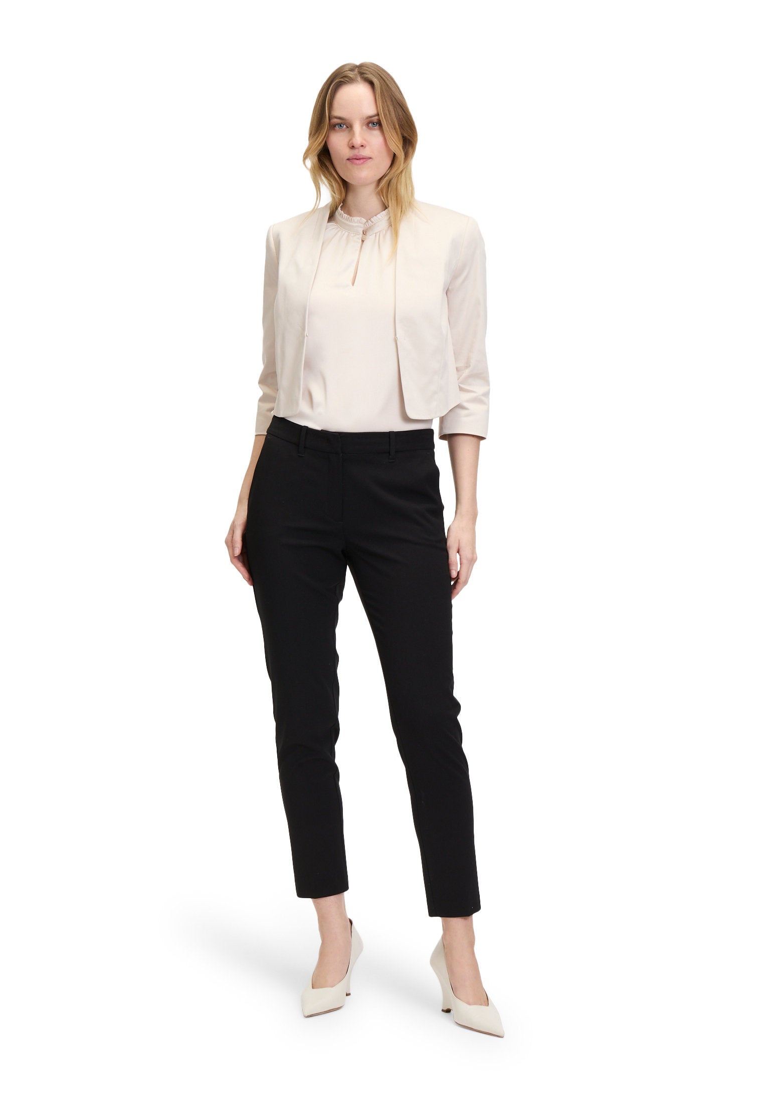 Betty Barclay_Slip Blouse Short Sleeve_8870-3394_1098_02