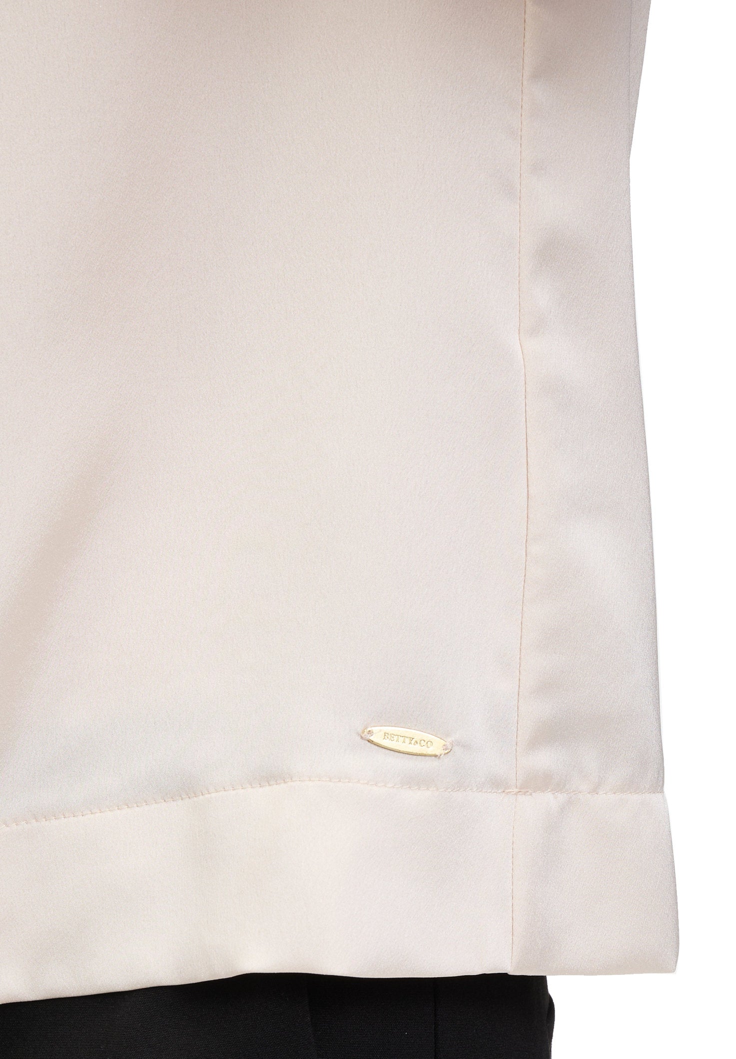 Betty Barclay_Slip Blouse Short Sleeve_8870-3394_1098_07