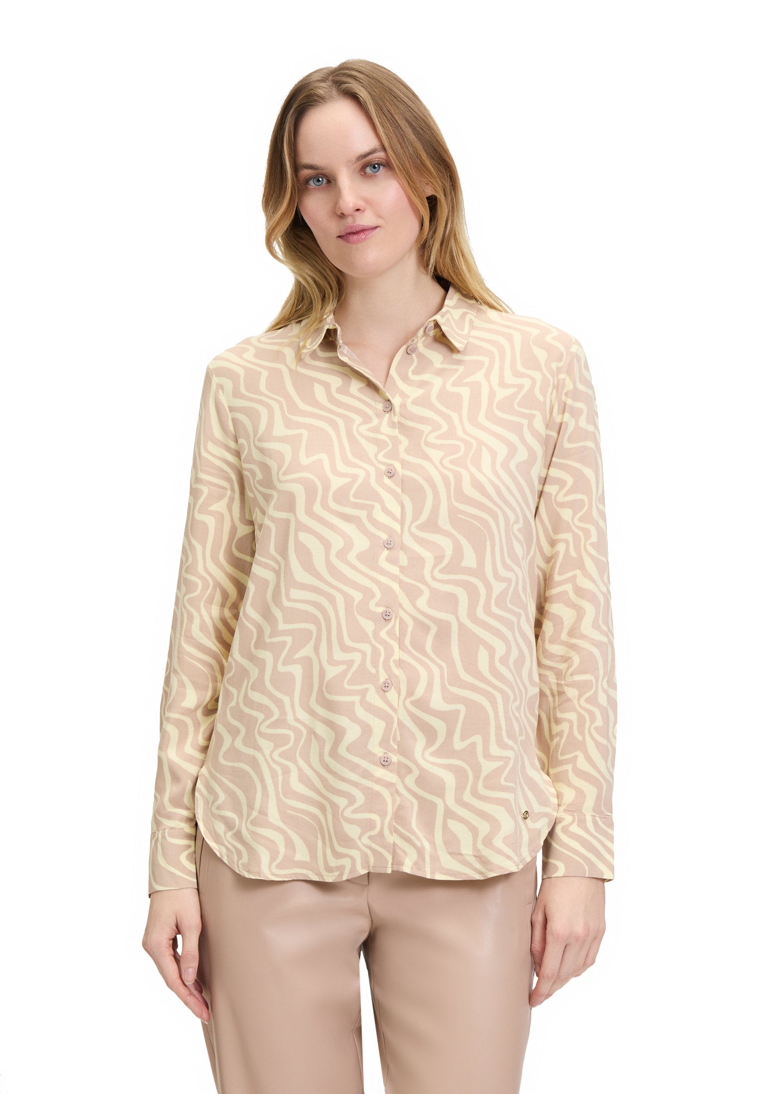 Betty Barclay_Blouse Long 1/1 Sleeve_8871-3059_7822_01