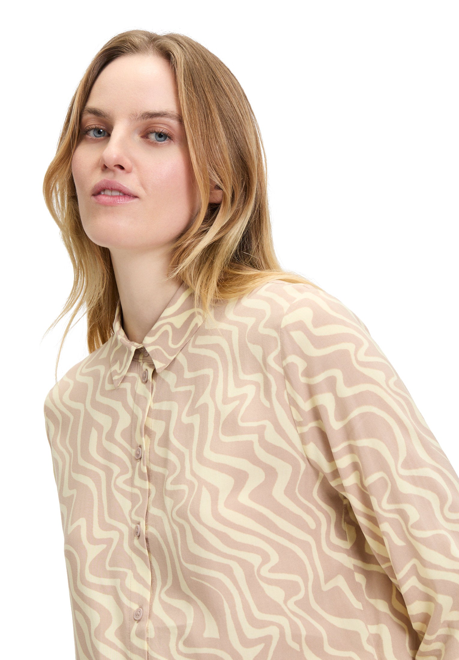 Betty Barclay_Blouse Long 1/1 Sleeve_8871-3059_7822_06