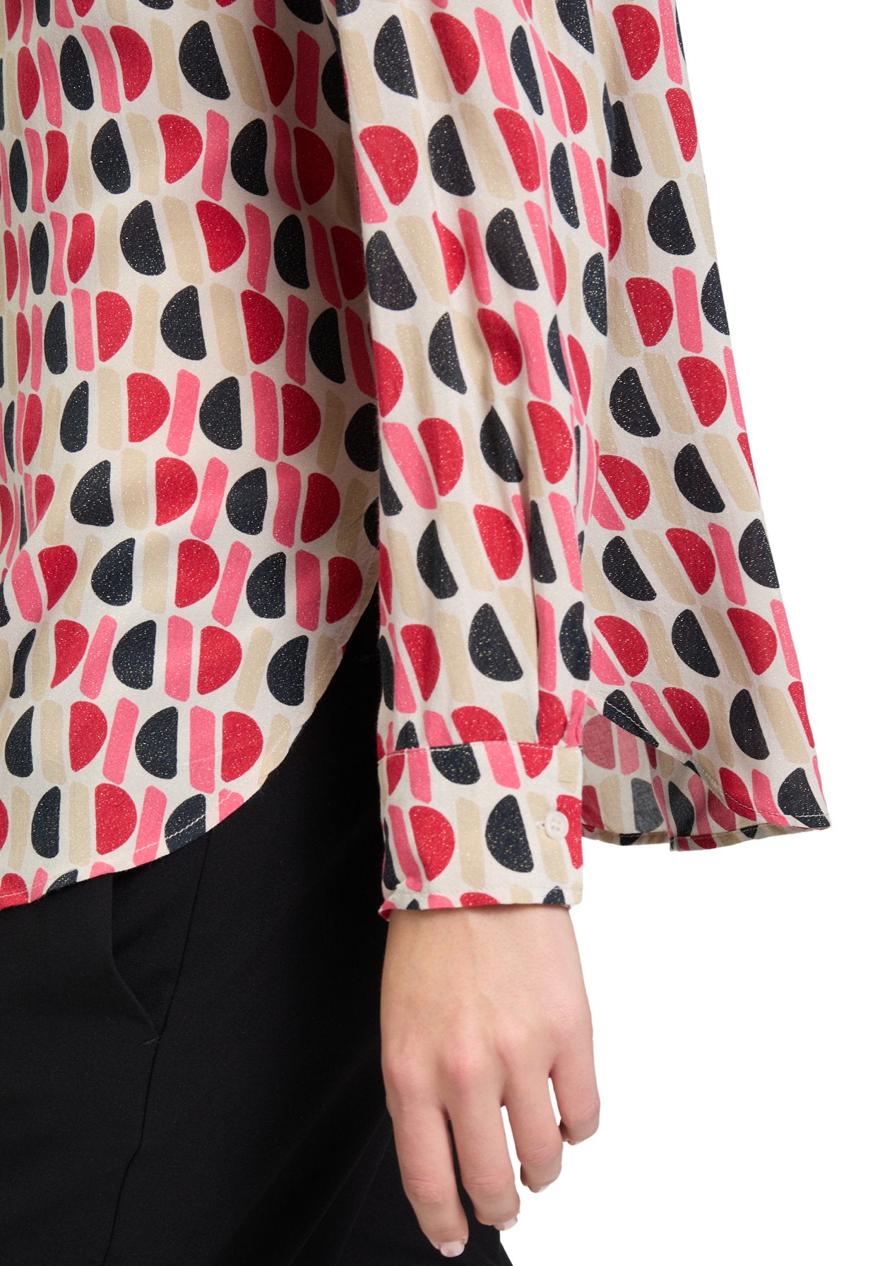 Blouse With All Over Print_8873-3044_1826_07