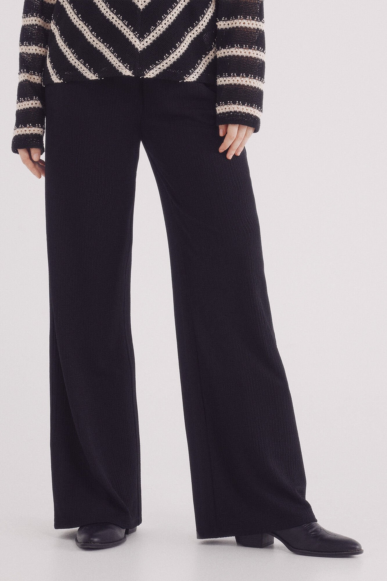 Springfield_Structured Jogger Pants_8899511_01_03