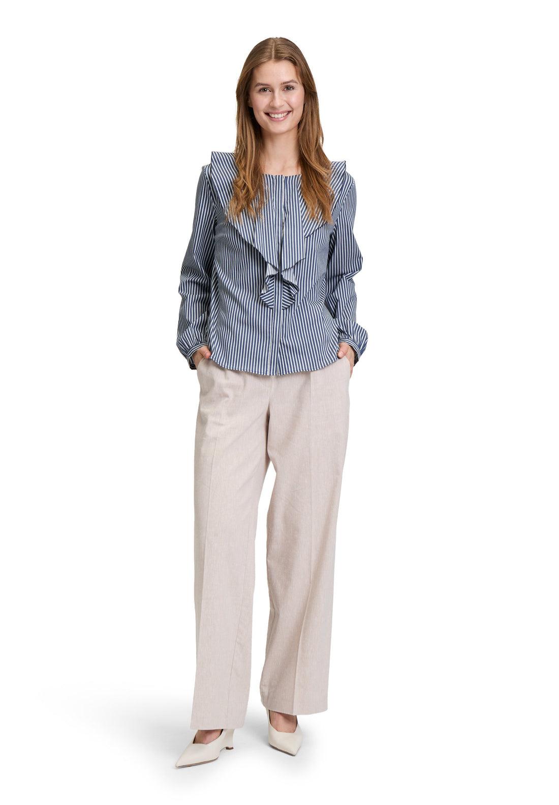 Betty Barclay_Slightly Fitted Long Sleeve Blouse_8903-3280_8813_02