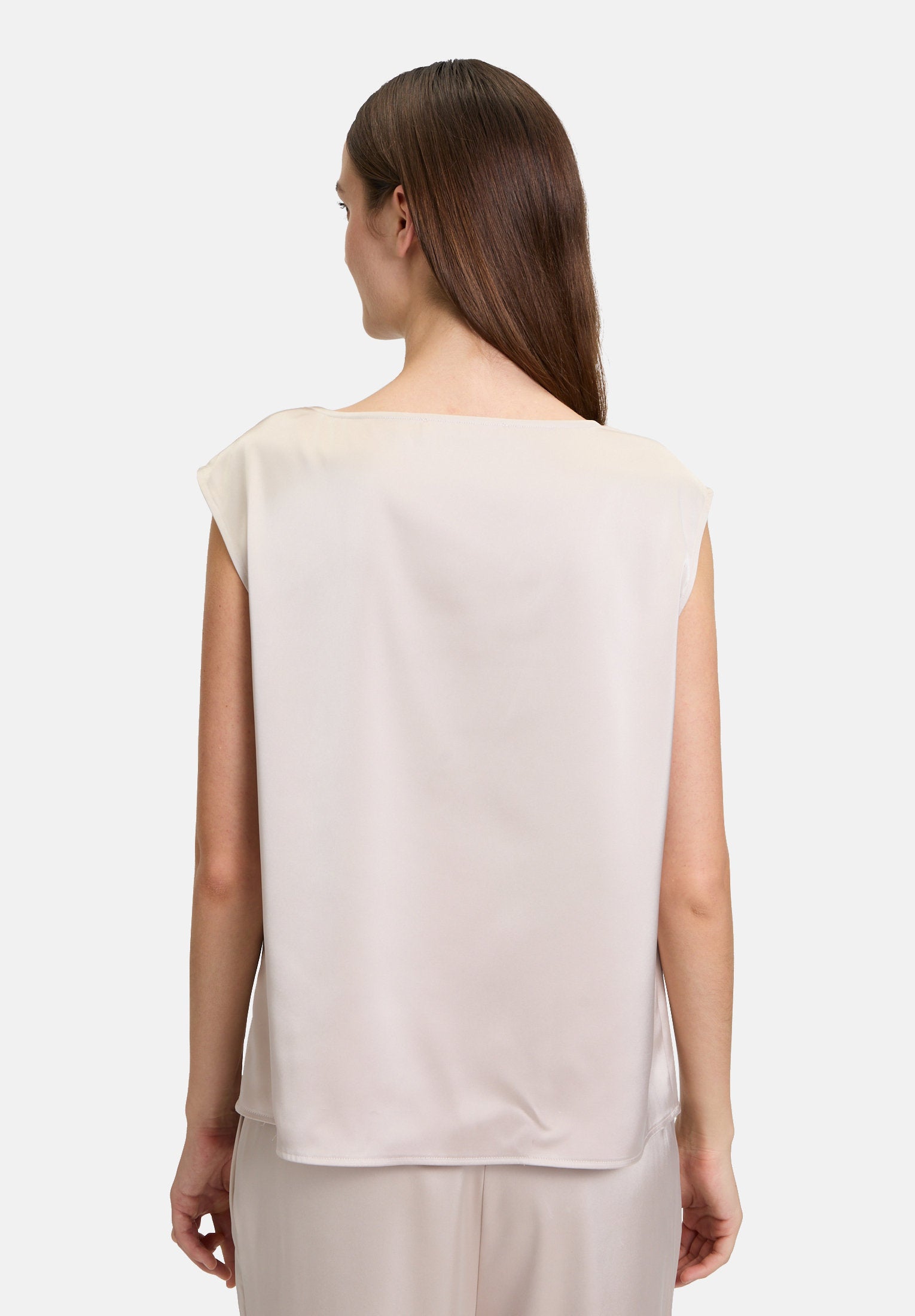 Betty Barclay_Blouse Top with Shiny Effect_8909-3386_1098_03