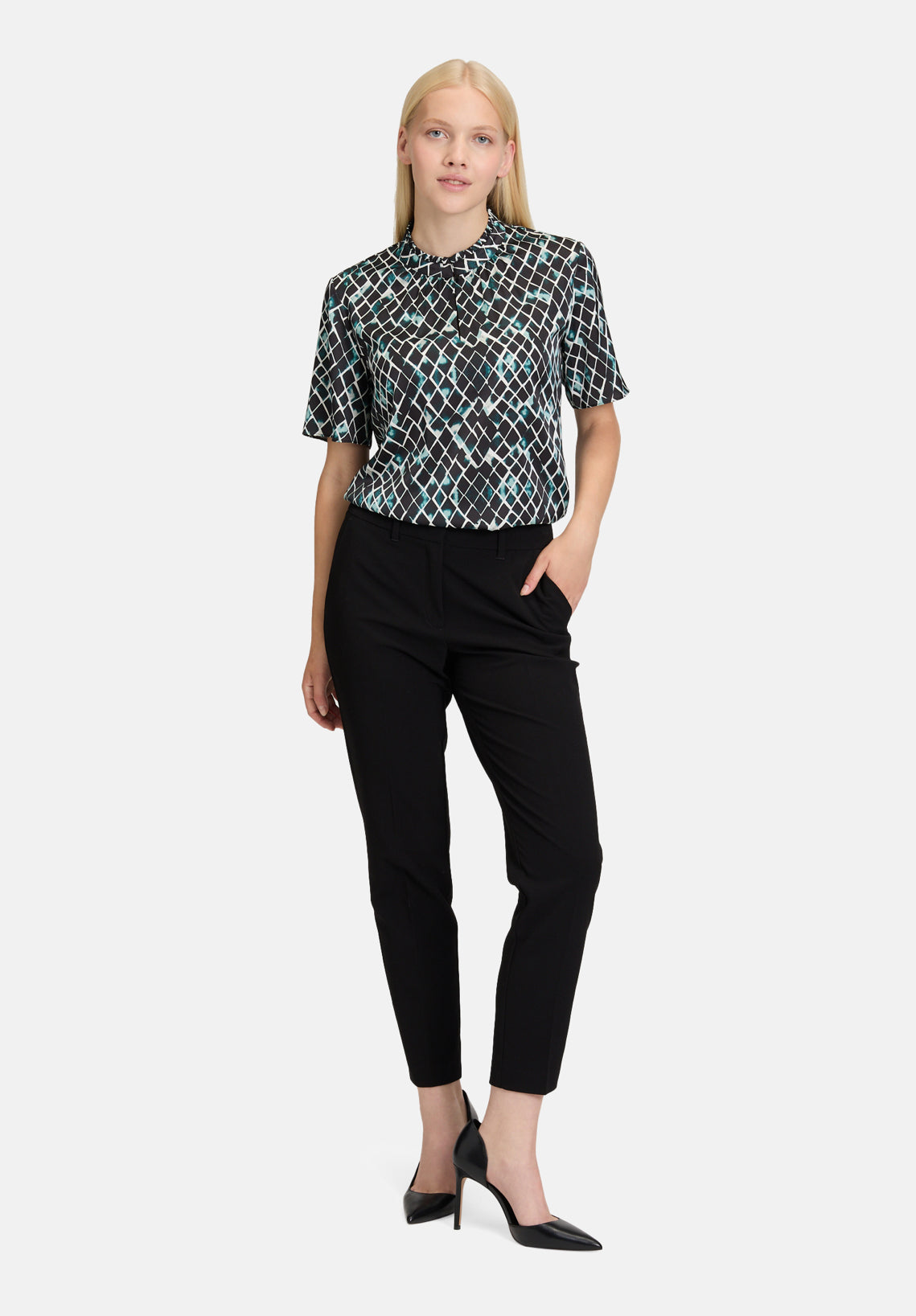 Betty Barclay_Mint/Black_Slip Blouse with Cap Sleeves_8933-3487_5809_02