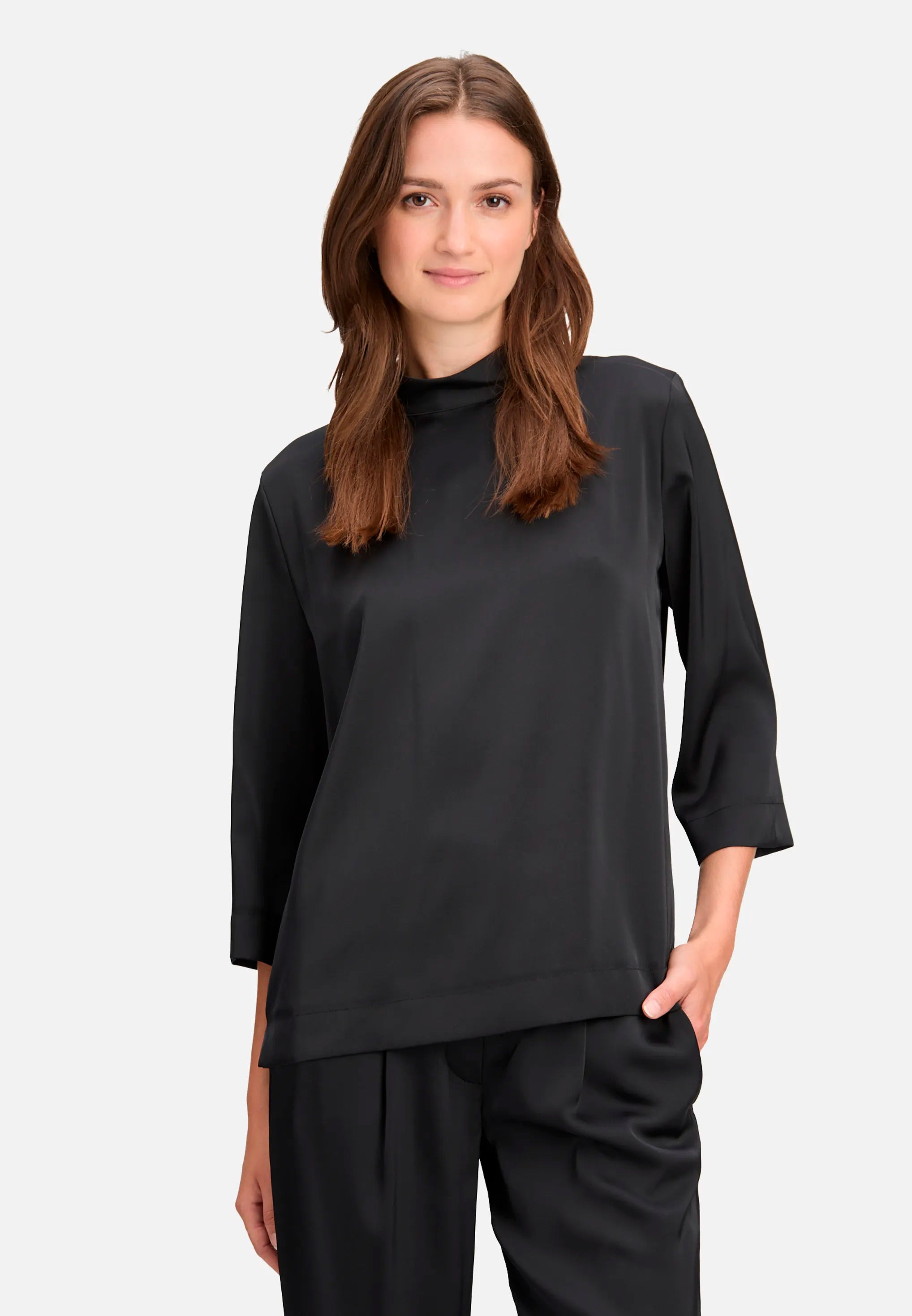 Betty Barclay_Black_Slip-On Blouse, Solid Color_8943-1196_9045_01