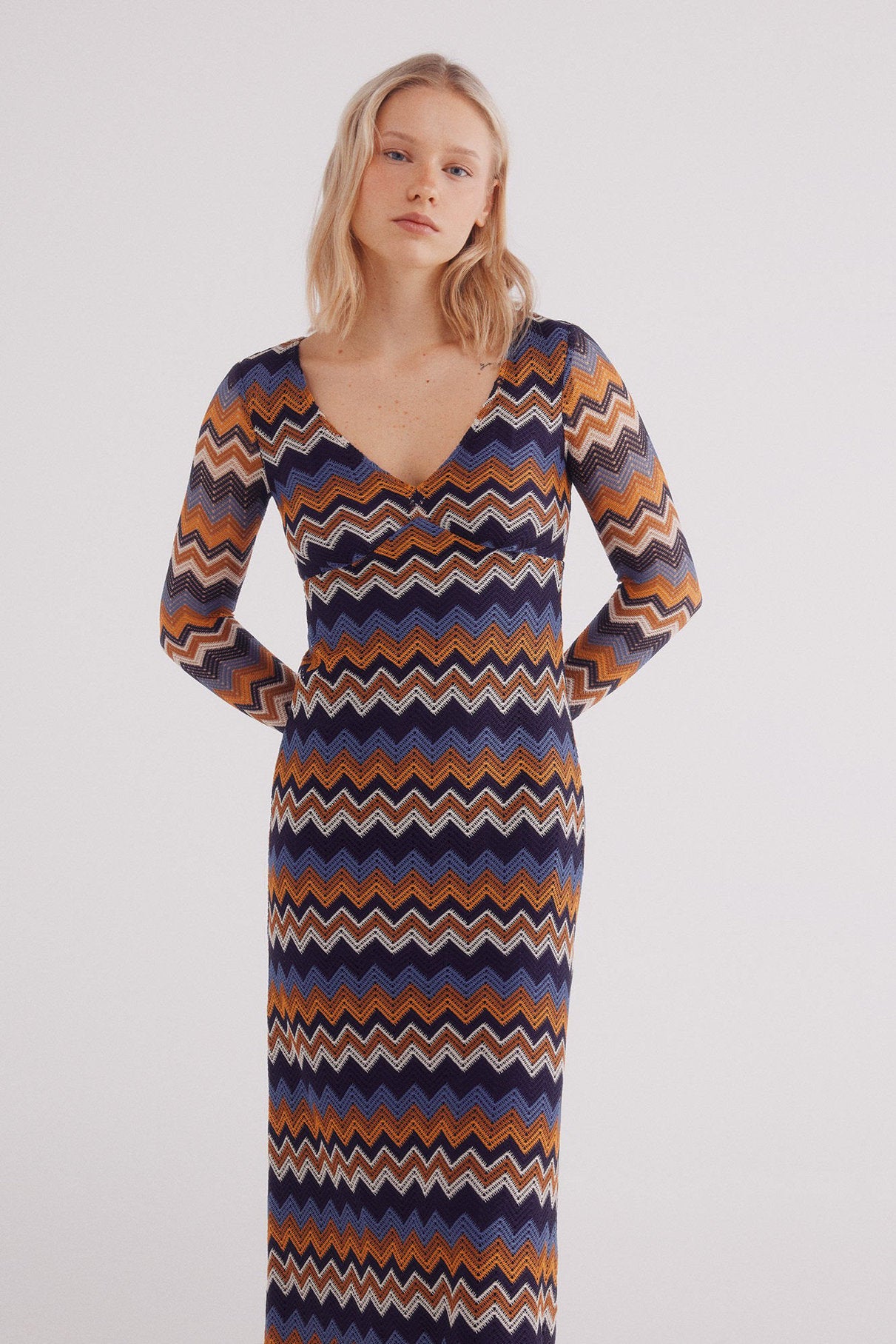 Springfield_Zigzag Crochet Dress_8959458_10_03