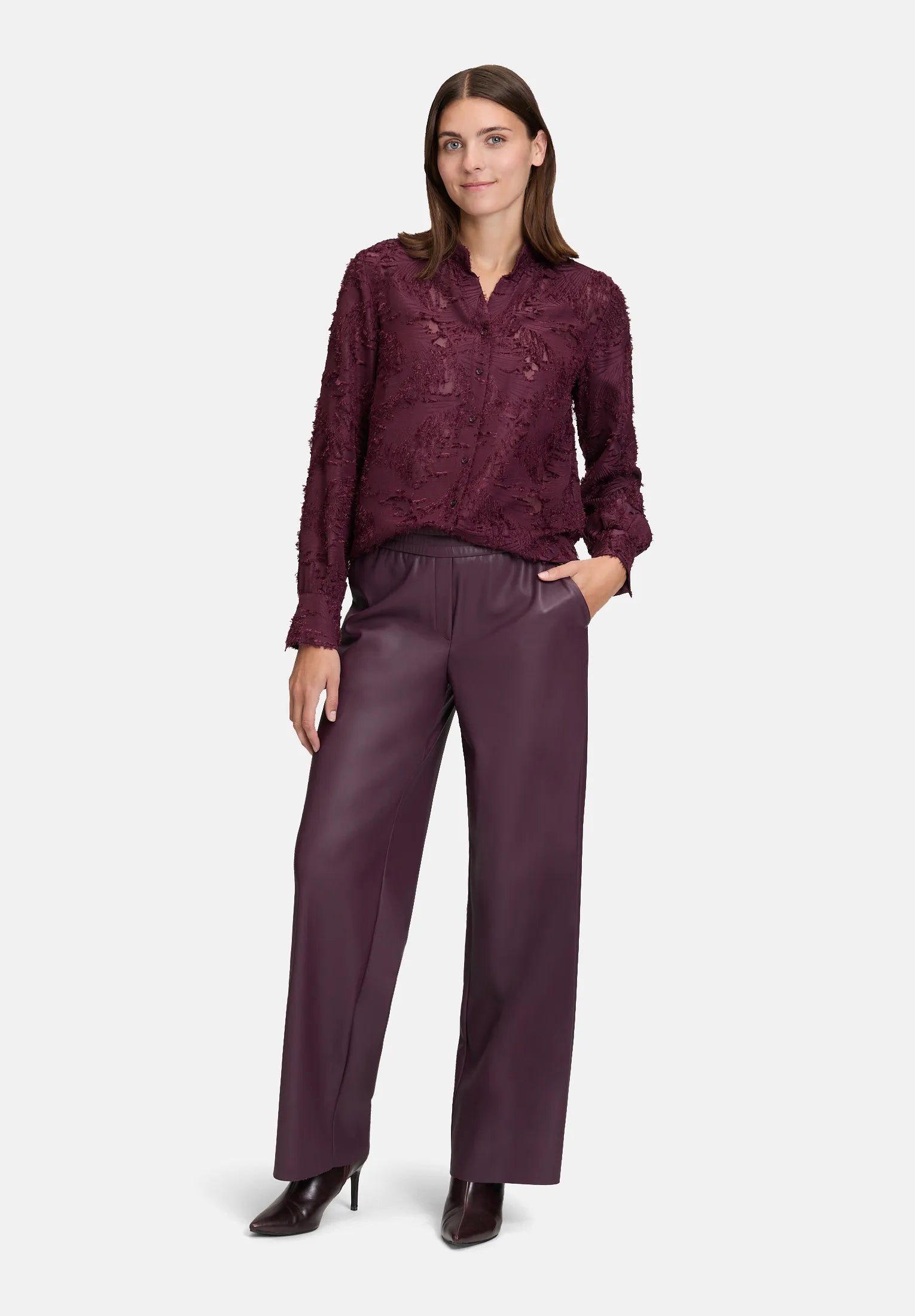 Betty Barclay_Dark Aubergine_Structured Shirt Blouse_8963-3274_4685_03