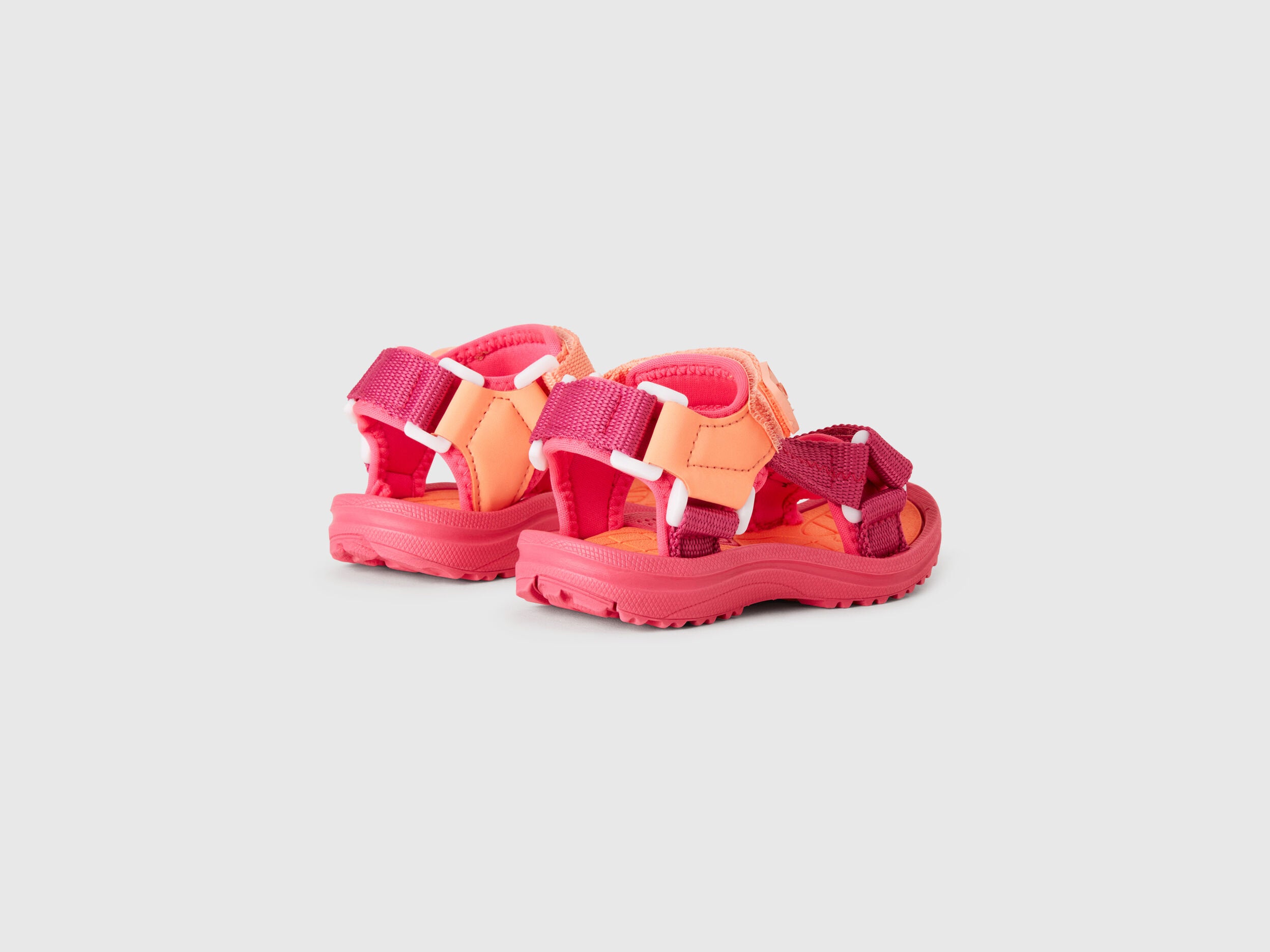Benetton_Open-Toe Sandals_8EIKGD01C_34Z_03