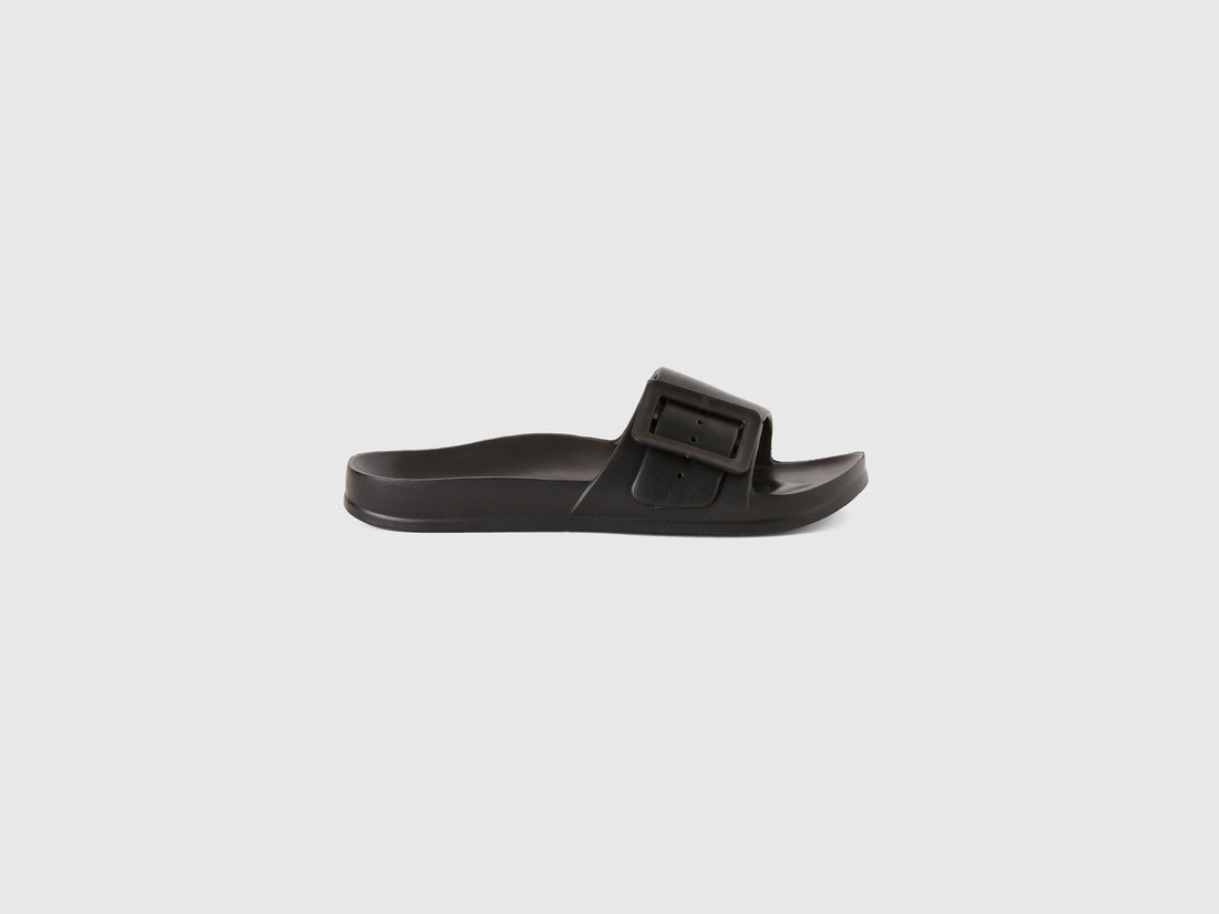 Sandals With Band And Buckle_8G3E1D01A_901_01