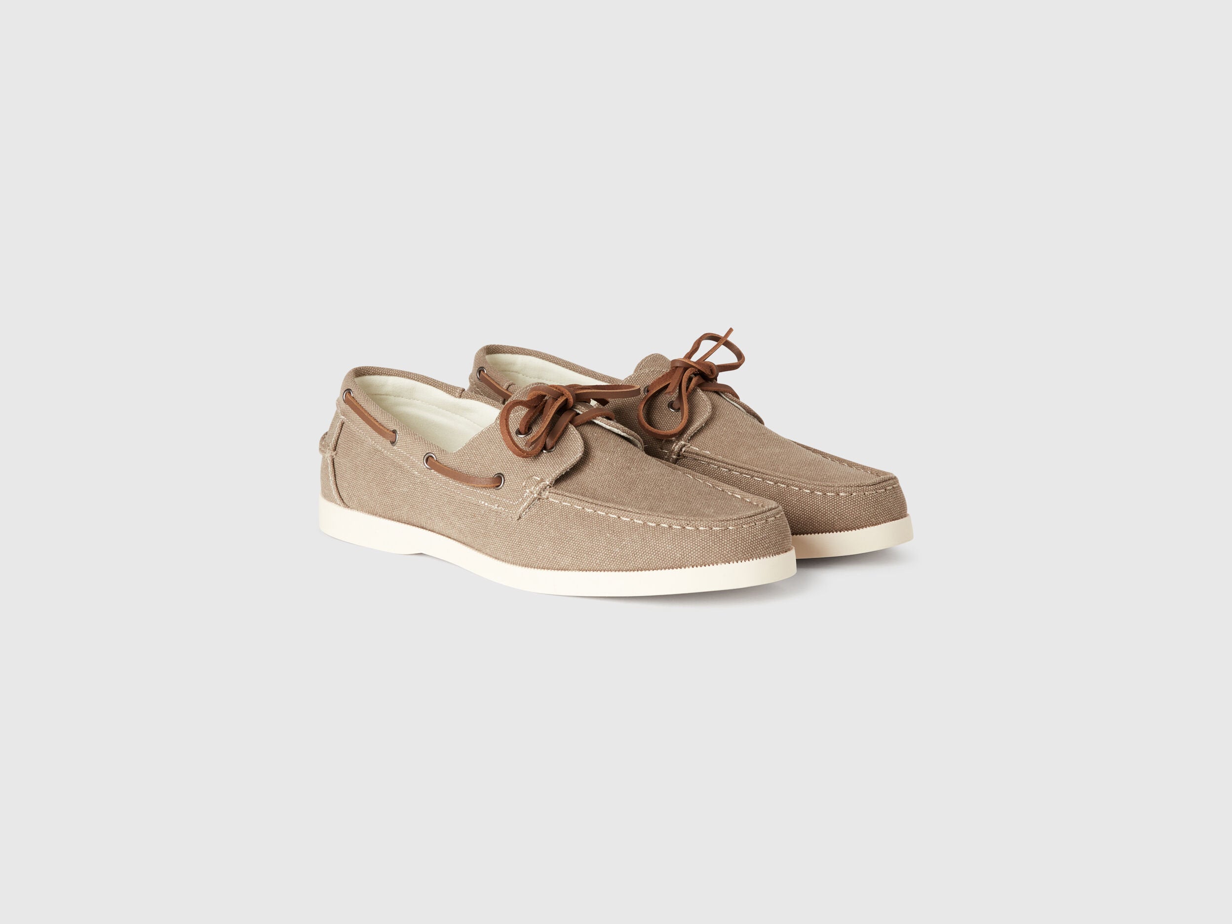 Benetton_Moccasins with Laces_8J9EUD02T_393_02