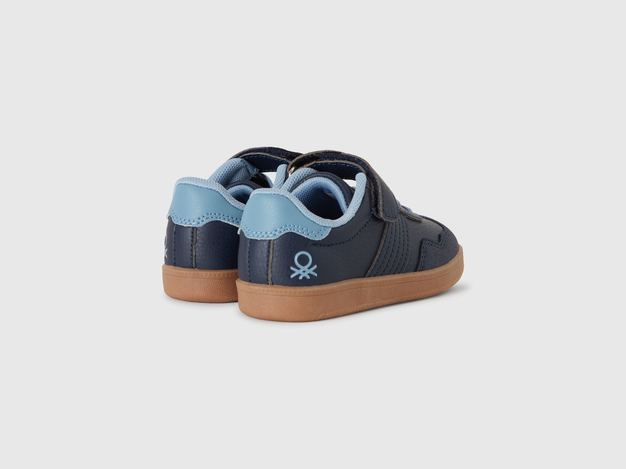 Benetton_Dark Blue_Sneakers in Imitation Leather and Suede_8S5VGD01D_016_03