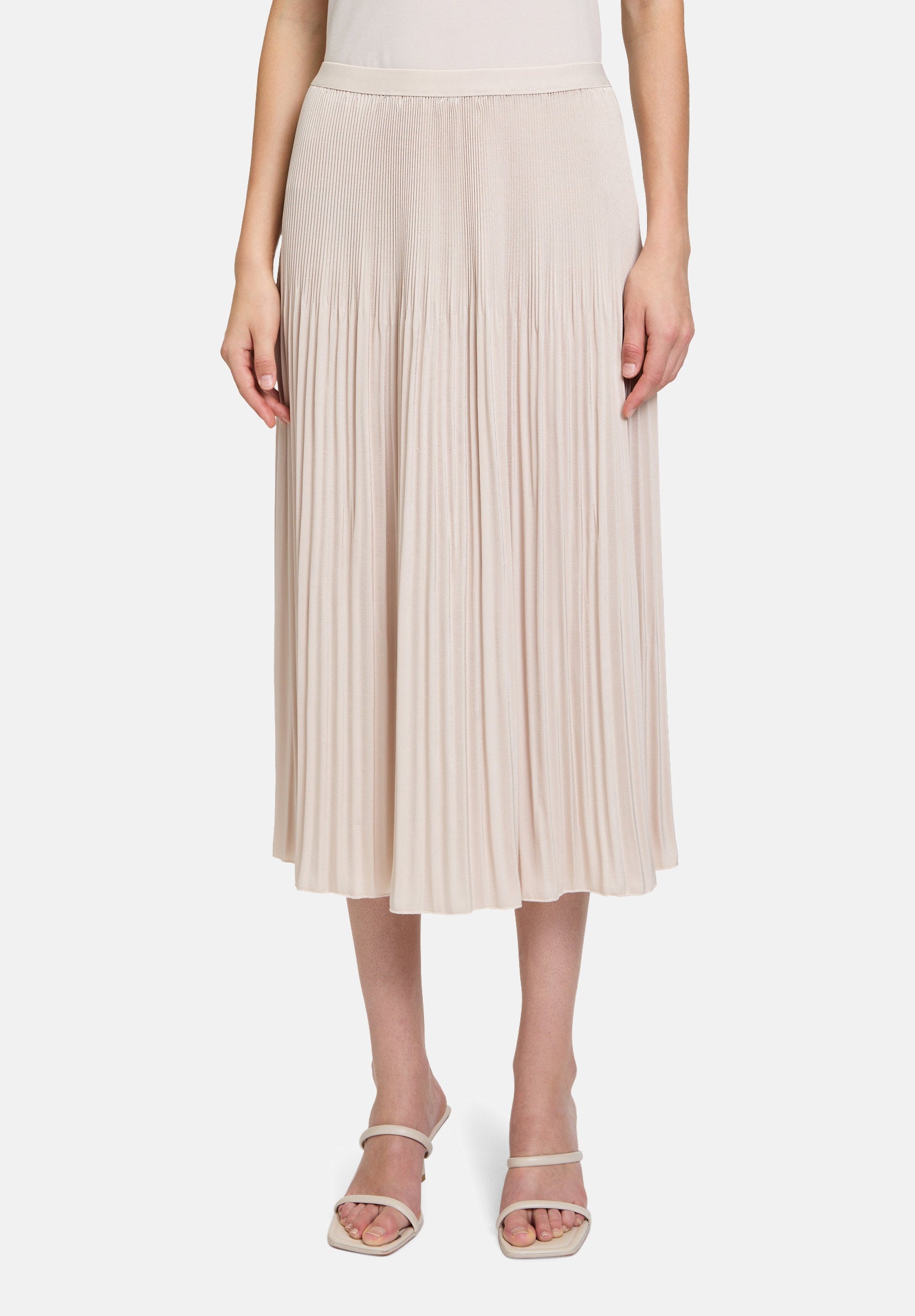 Betty Barclay_Midi Skirt with Pleats_9020-3285_1098_02