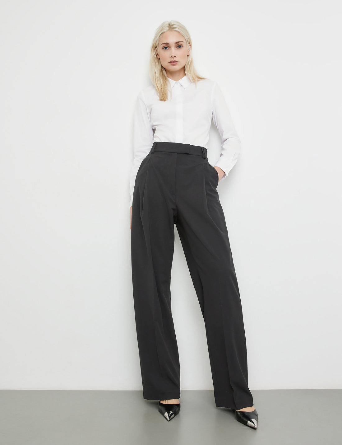 Taifun_Elegant Trousers with a Wide Leg_920971-19800_1100_05