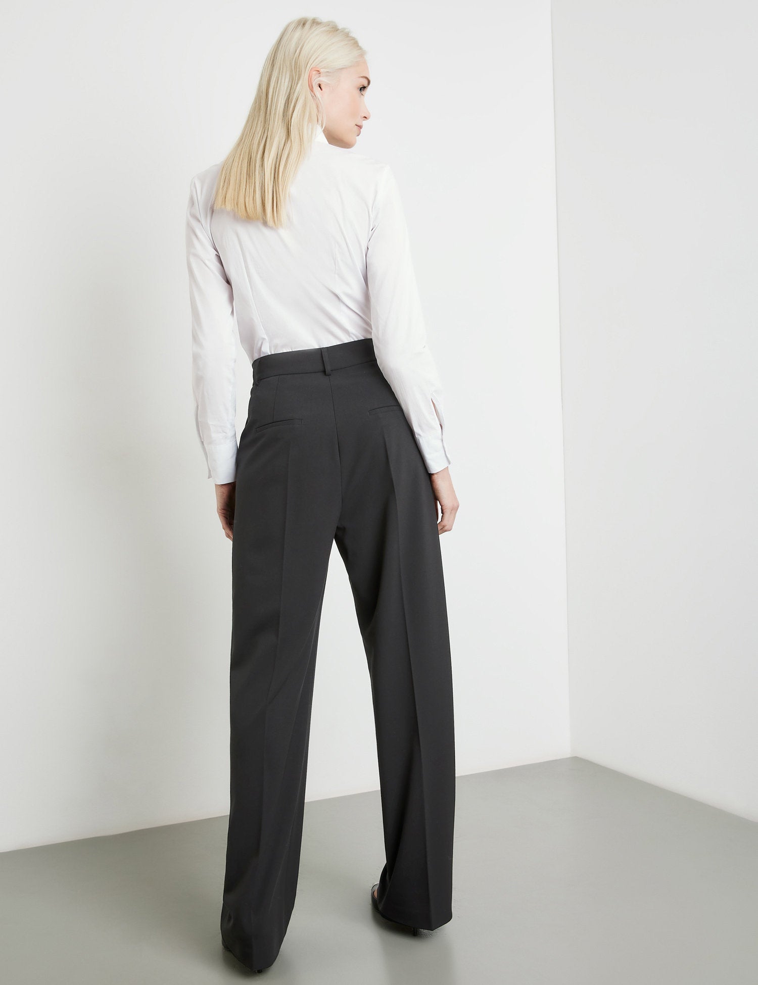 Taifun_Elegant Trousers with a Wide Leg_920971-19800_1100_06