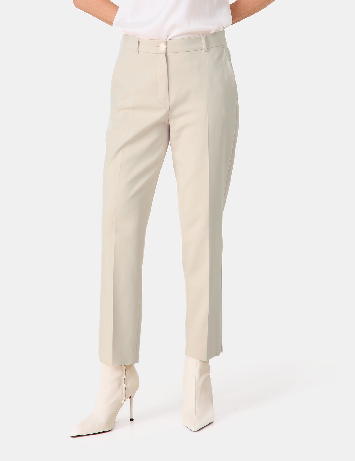 Gerry Weber_Comfortable Chinos with Hem Slits_925063-31335_90138_07