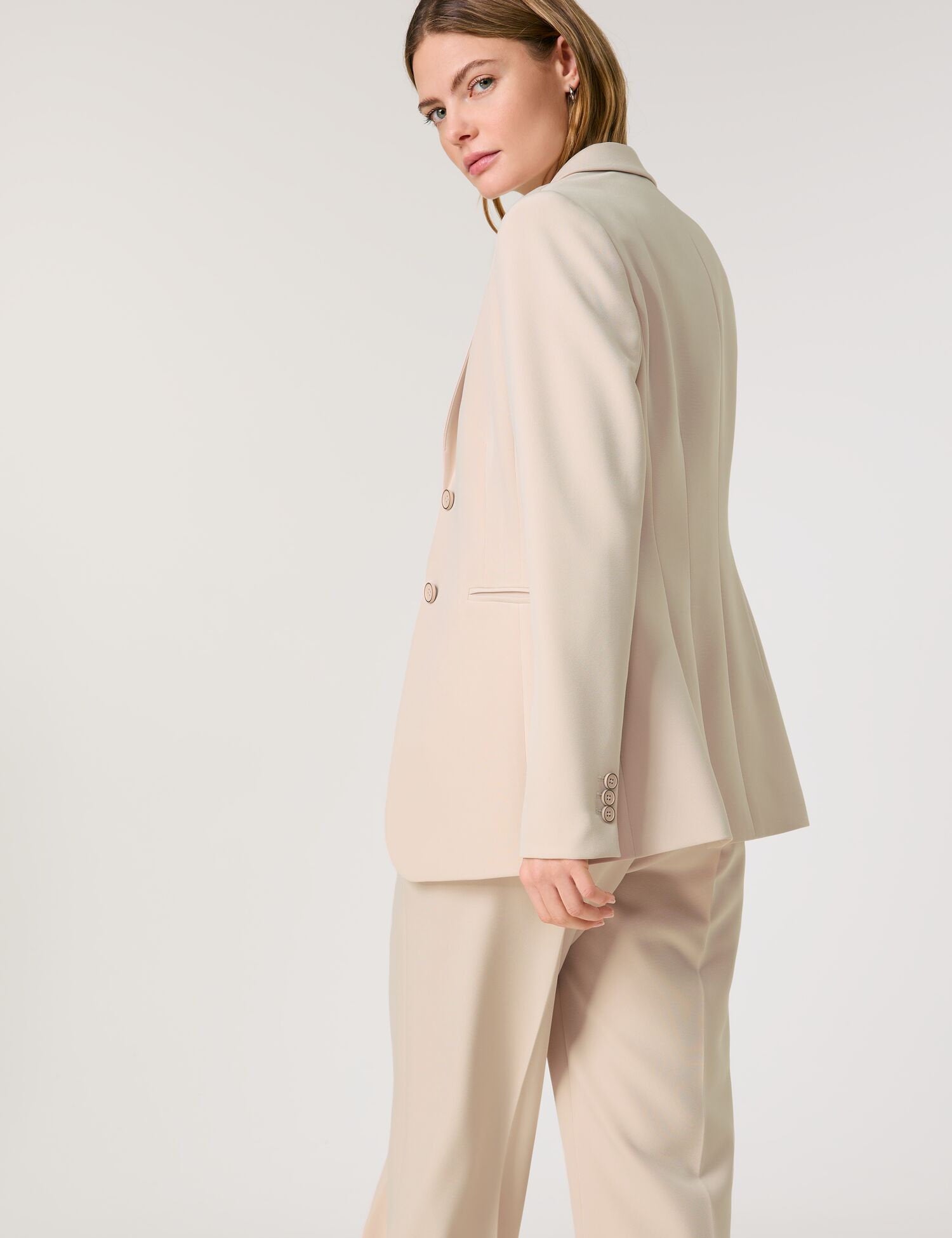 Taifun_Fitted Blazer with a Lapel_930990-19104_9610_02