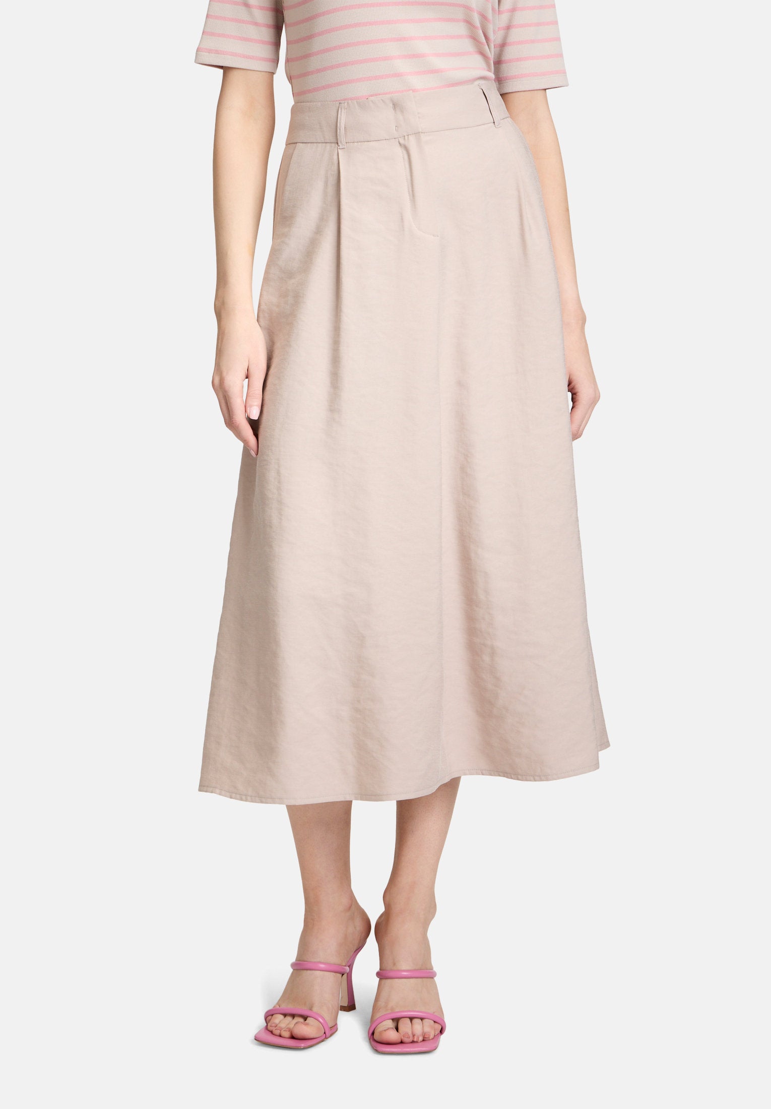 Betty Barclay_A-Line Skirt with Pleats_9409-1136_7316_02