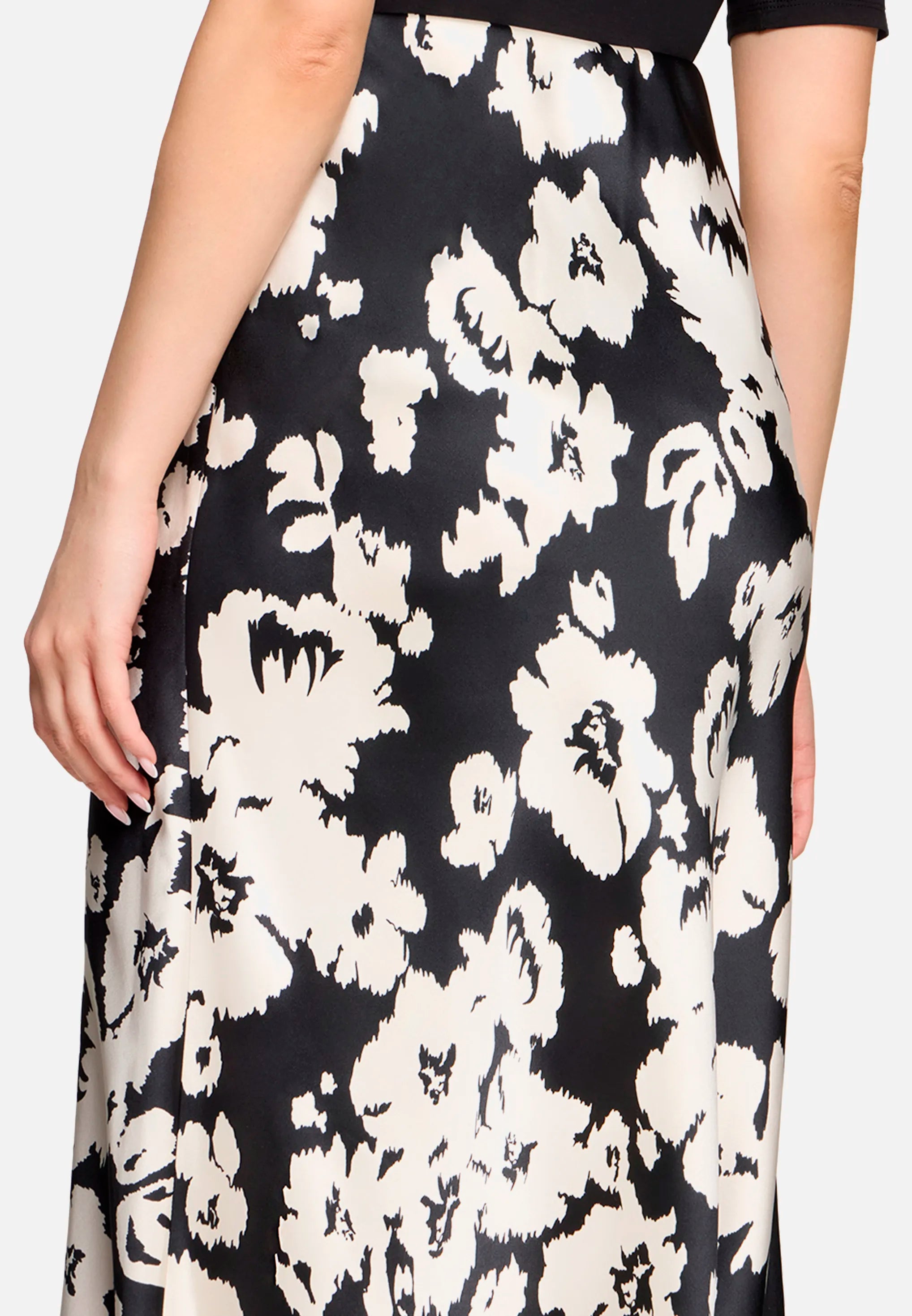 Betty Barclay Black/Cream Women Patterned Satin Skirt SKU: 9455-1741_9812 Image 07