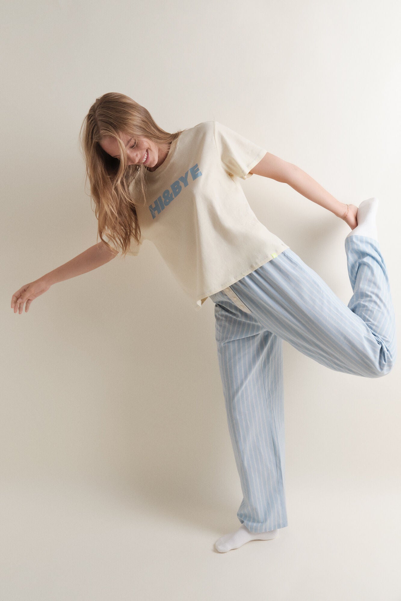 Women Secret_Yellow_Yellow Combined Pyjamas_9522052_05_01