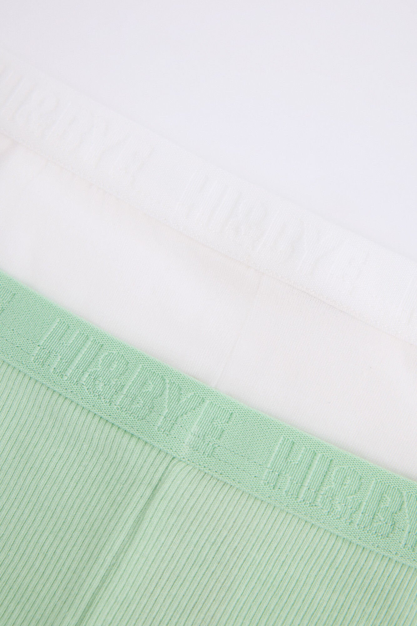Women Secret_Pack of 2 White and Green Boxer Panties_9589501_97_02