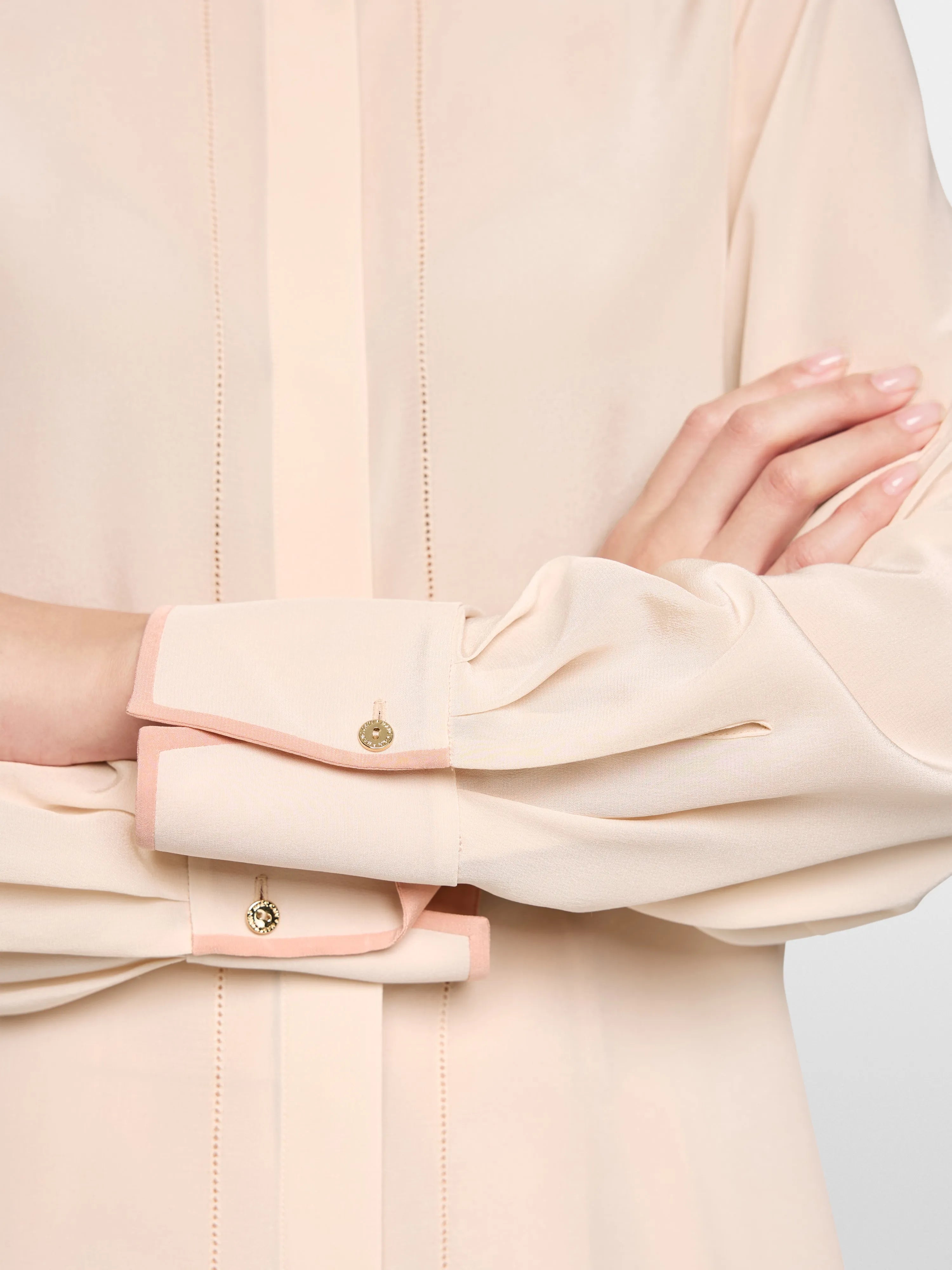 Marc Cain_Magnolia_Pure Silk Shirt Collar Blouse_AC 51.16 W53_153_04