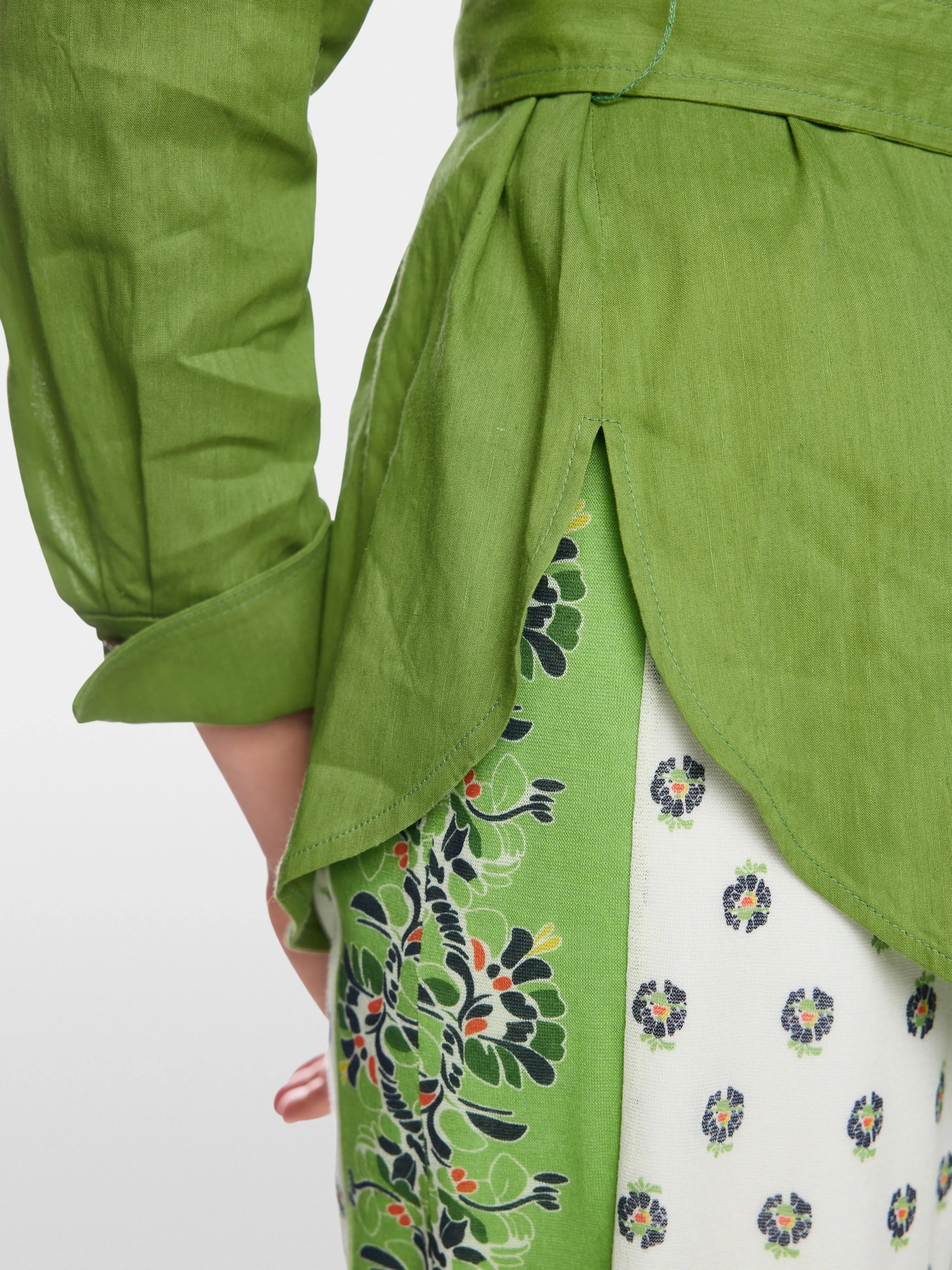 Marc Cain Garden Green Women Linen-Viscose Blend Safari Blouse SKU: AC 51.35 W70_526 Image 05