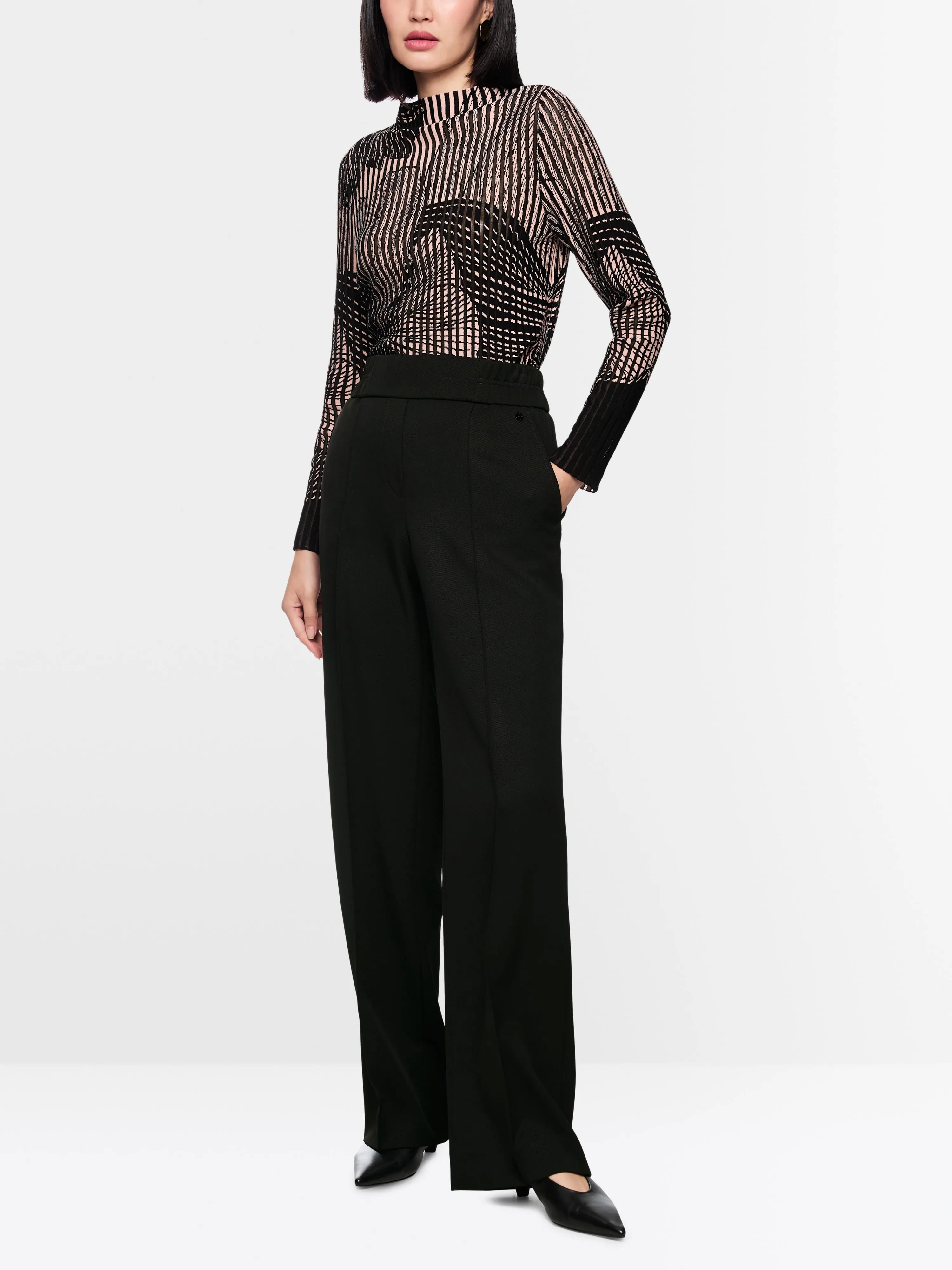 Marc Cain_Black_WAHSINGTON Wide-Fit Pull-On Trousers_AC 81.41 W77_900_01