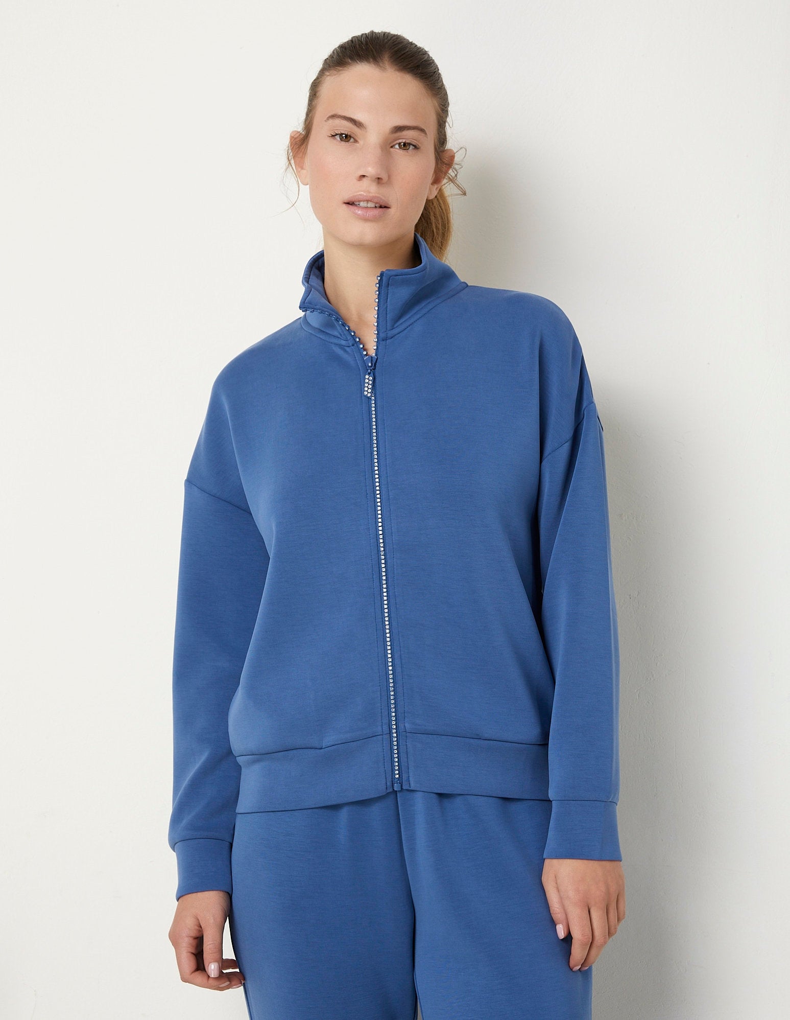 Yamamay_Fitness Lux Zip-Up Sports Sweatshirt_AMAD181007_019_02