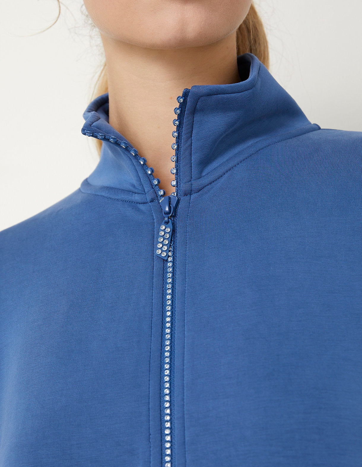 Yamamay_Fitness Lux Zip-Up Sports Sweatshirt_AMAD181007_019_04