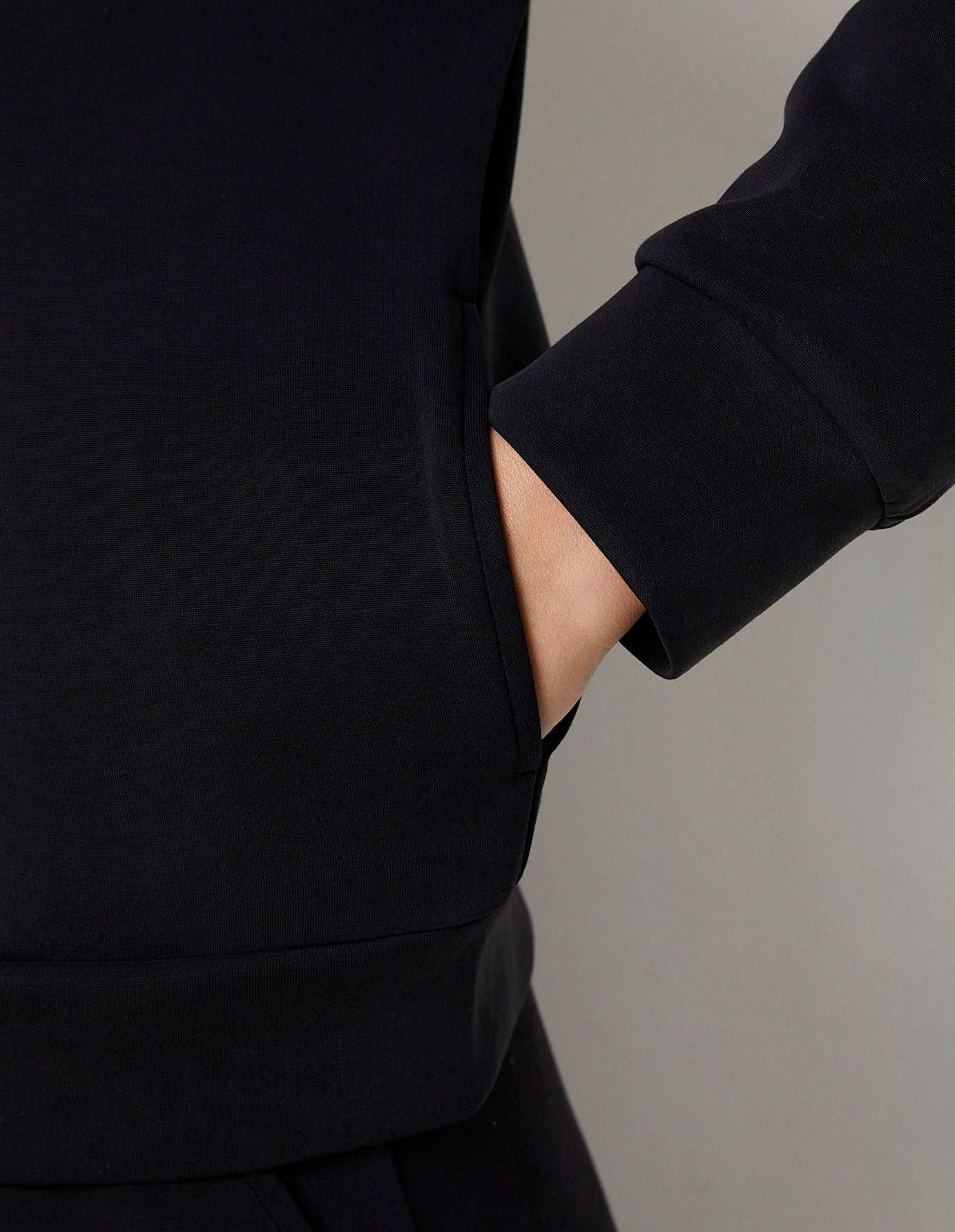 Yamamay_Fitness Lux Zip-Up Sports Sweatshirt_AMAD181007_072_05