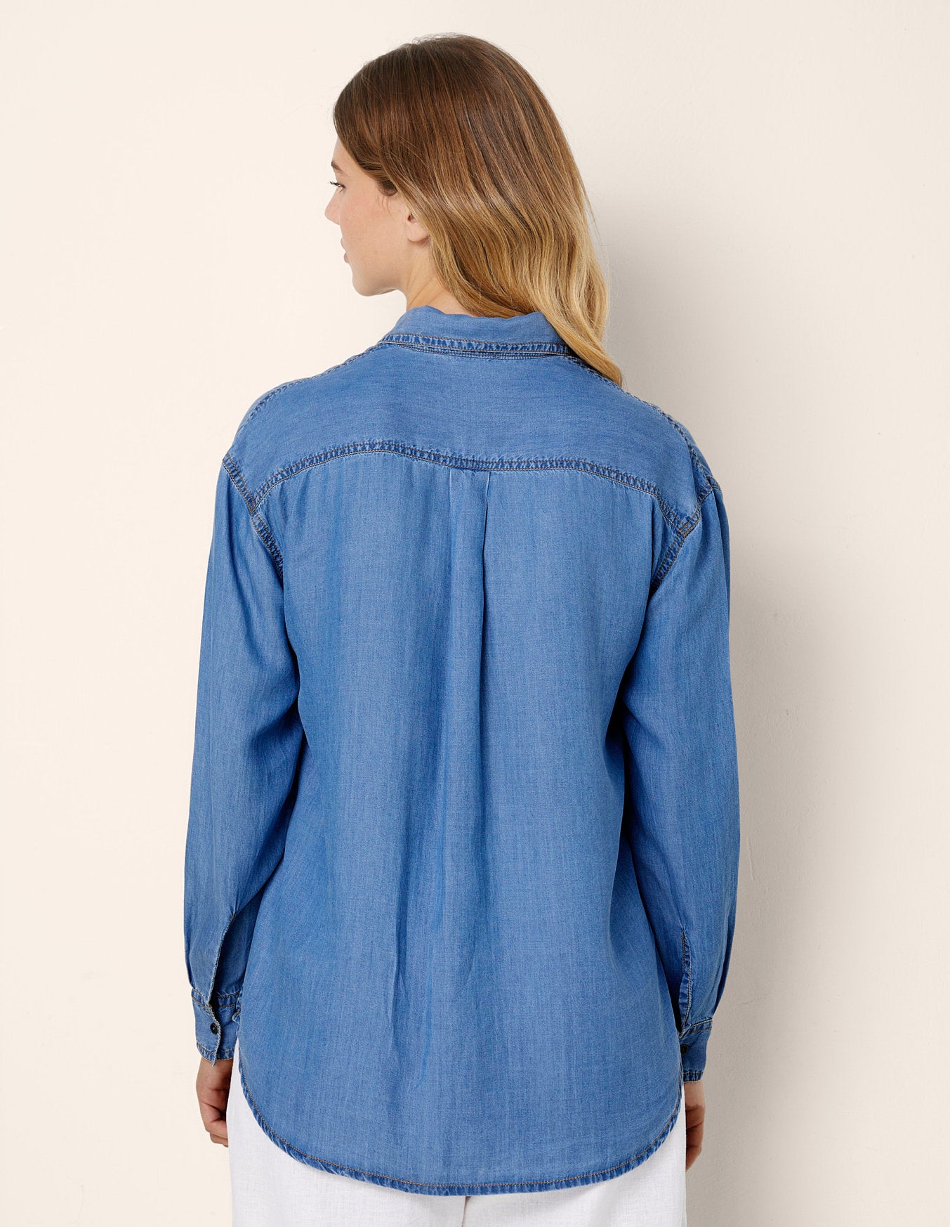 Yamamay_Denim Long-Sleeved Shirt_AMAD181010_038_03