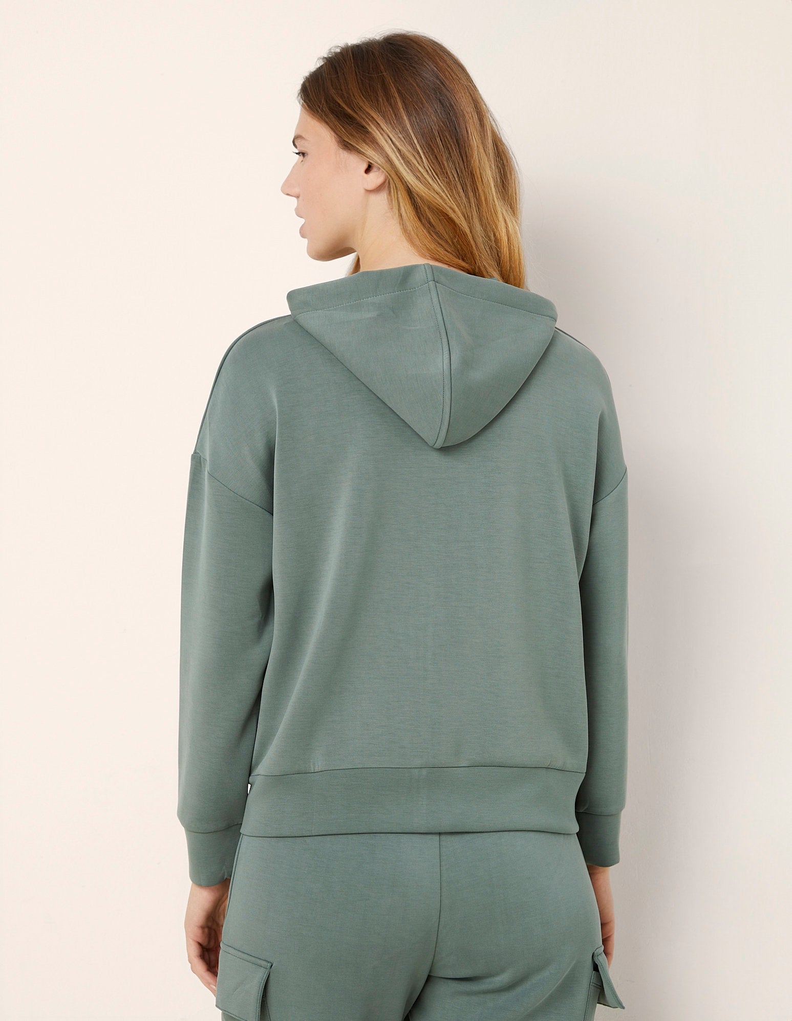 Yamamay_Easy Living Zip-Up Hoodie with Pockets_AMAD181012_120_02