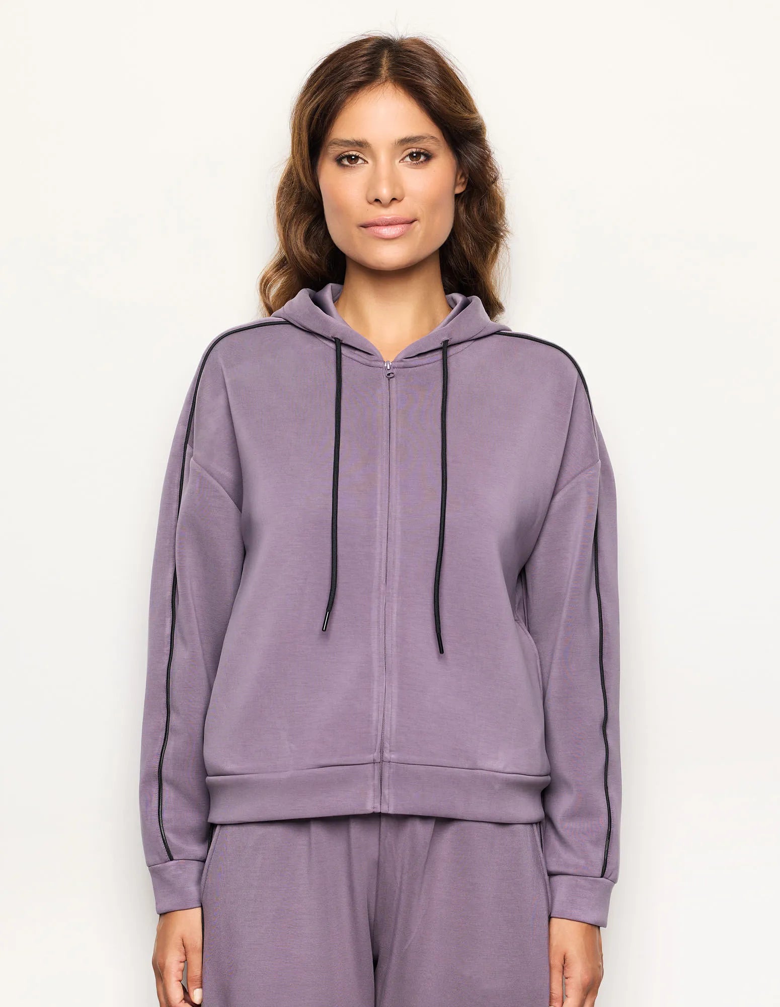 Yamamay_Dark Mauve_Open WomenÕS Sweatshirt with Tencelª Modal Ð Easy Living_AMAD183007_063_02