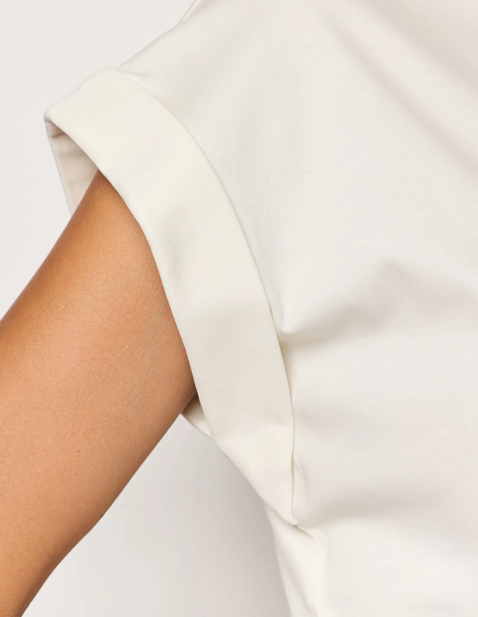 Yamamay_Almond_Top with Tencelª Modal Ð Easy Living_AMAD183015_244_04