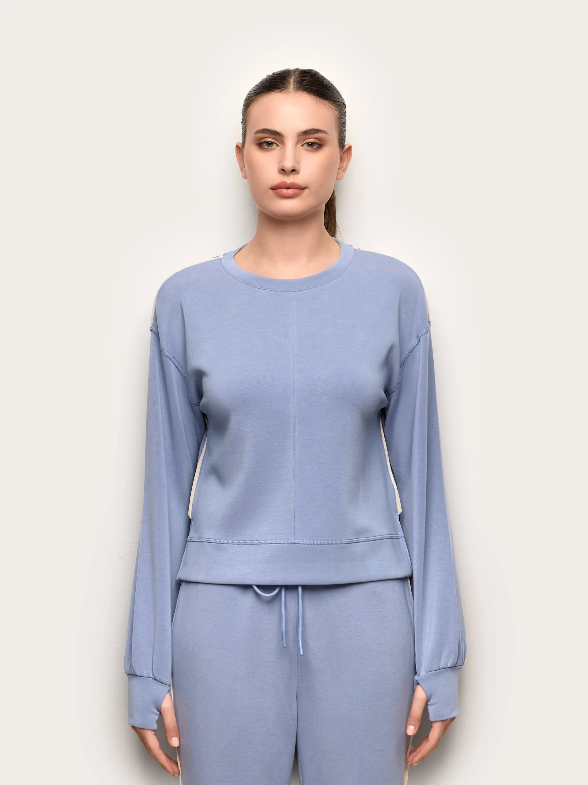 Yamamay_Avio Blue_Sweatshirt - Easy Living_AMAD191005_019_02