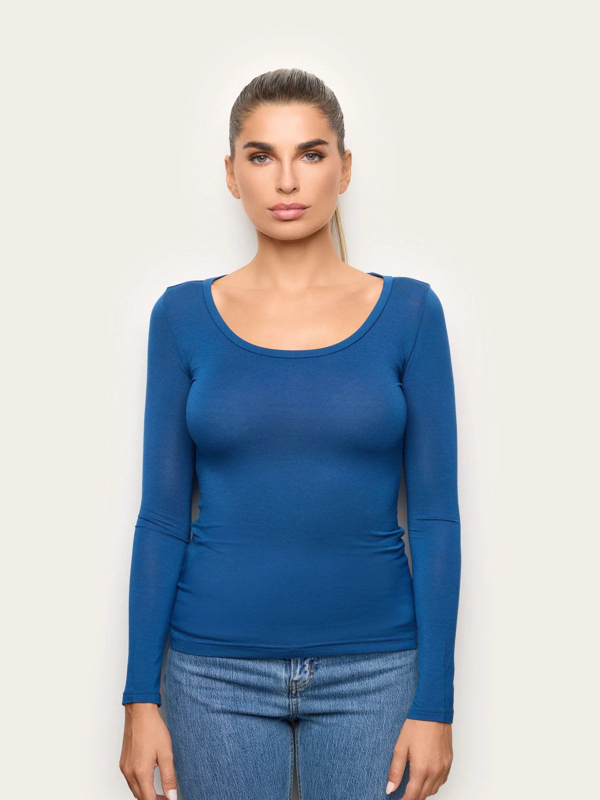 Yamamay BLACK Women Long-Sleeve Decolte-Neck T-Shirt - Basic Cashmere SKU: AMAD193004_215 Image 02