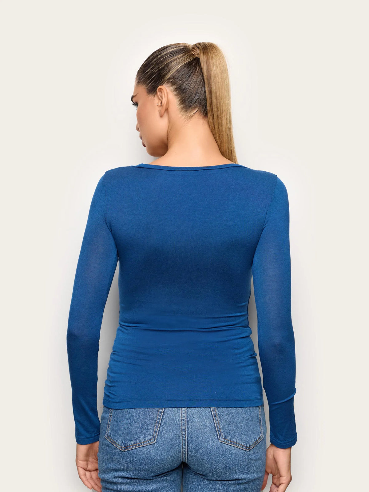 Yamamay BLACK Women Long-Sleeve Decolte-Neck T-Shirt - Basic Cashmere SKU: AMAD193004_215 Image 04
