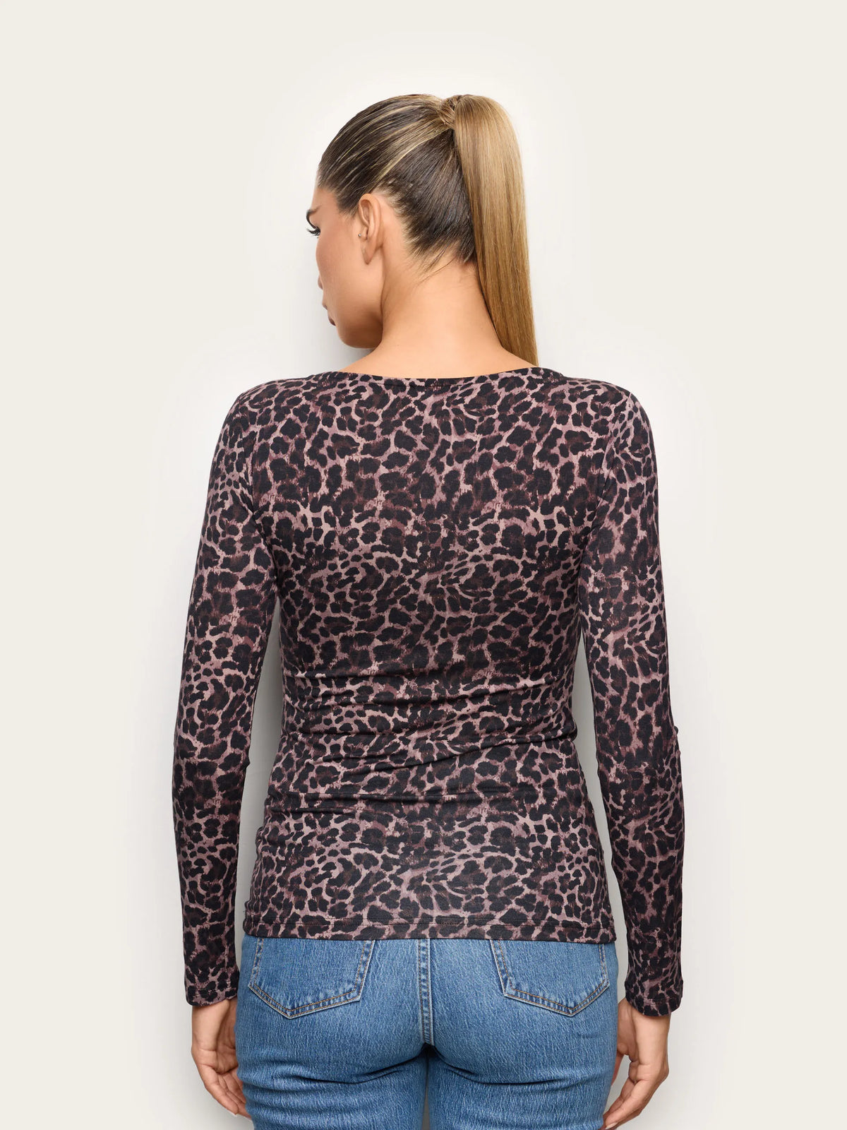 Yamamay ANIMALIER Women Long-Sleeve Boat-Neck T-Shirt - Basic Cashmere SKU: AMAD193020_282 Image 04