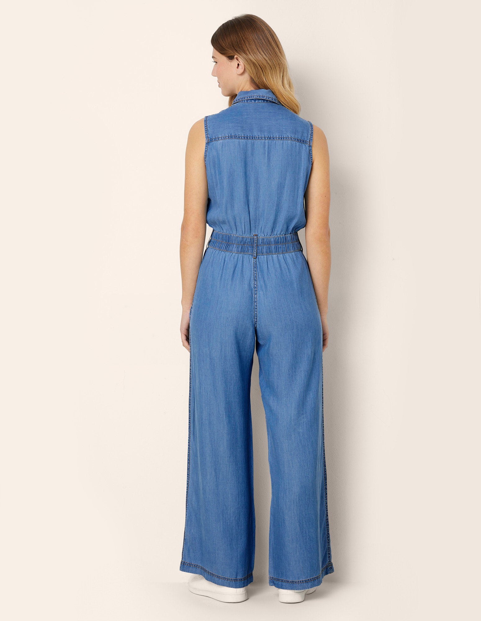 Yamamay_Denim Sleeveless Jumpsuit with Elastic Waist_APID181001_038_03