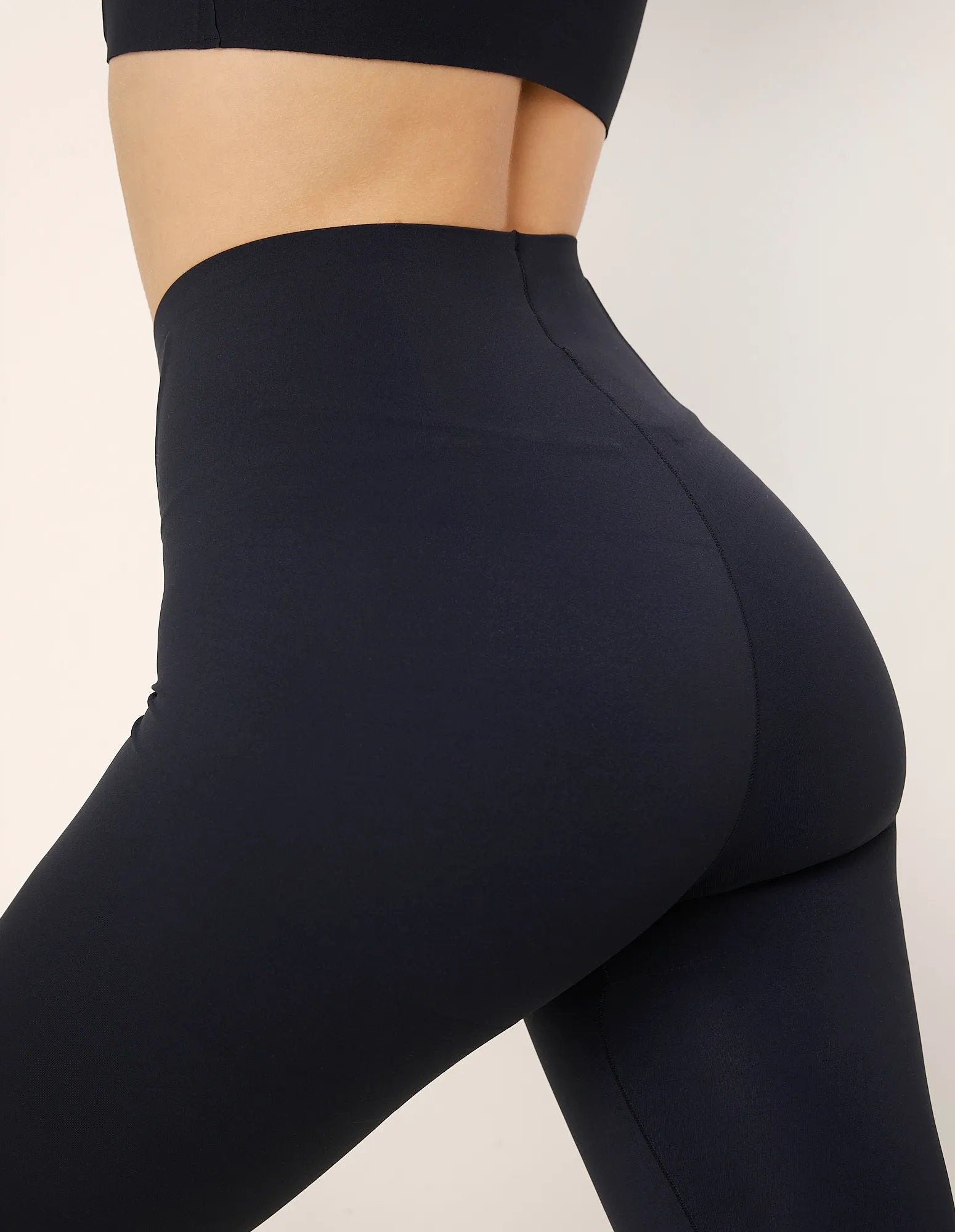 Yamamay_Leggings Fitness Lux_APMD181001_072_04