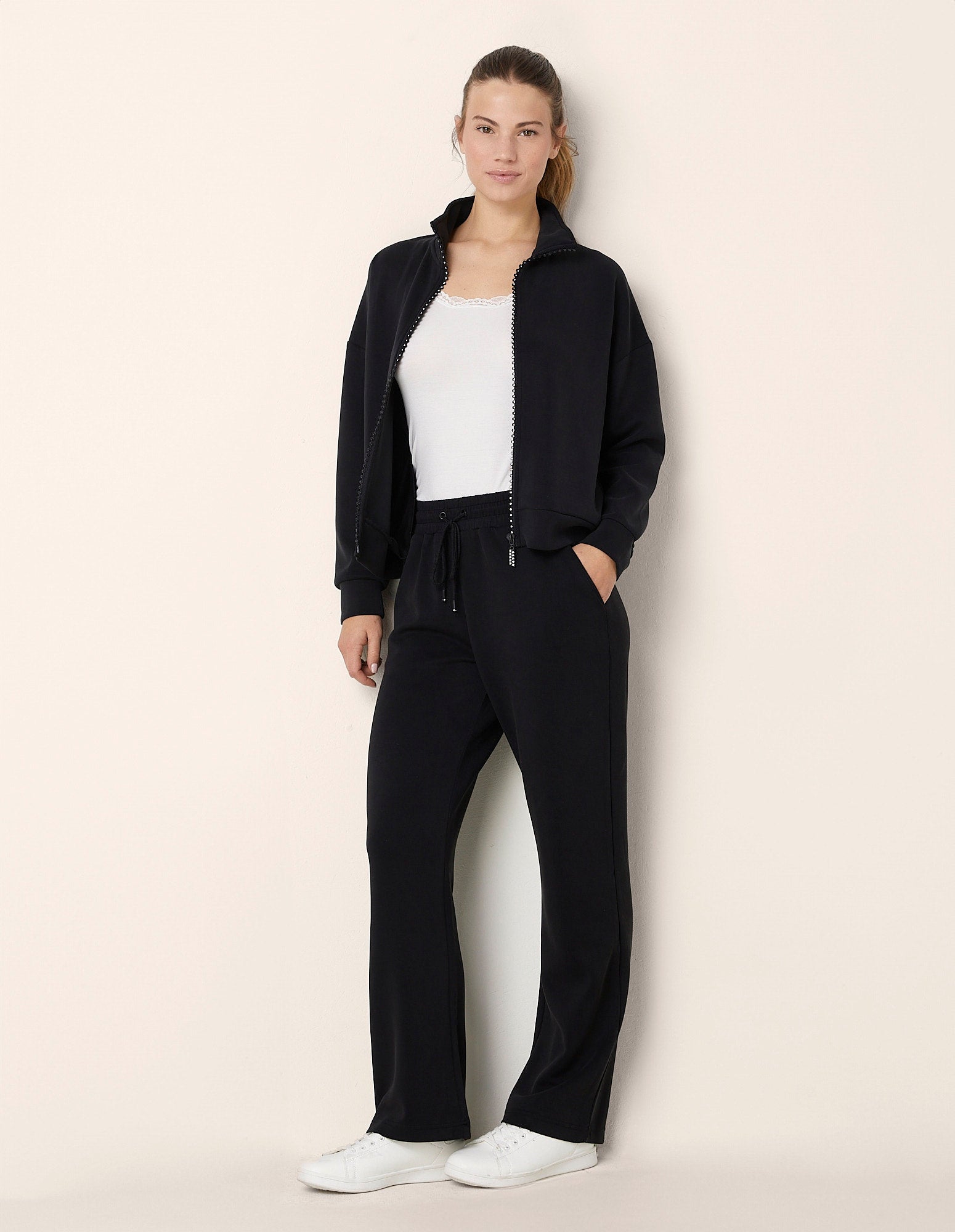 Yamamay_Fitness Lux Long Sports Pants_APMD181002_072_01