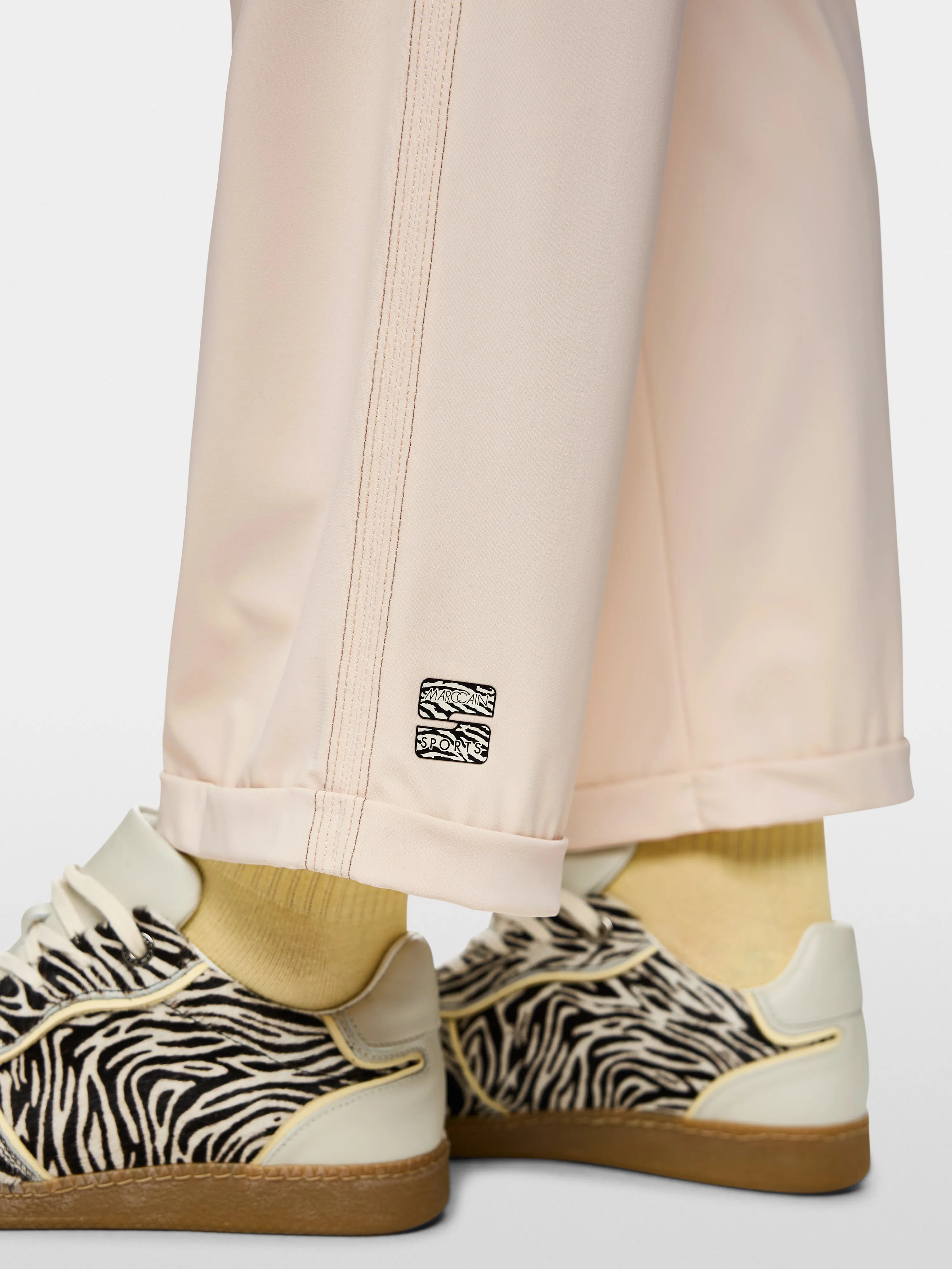Marc Cain_Magnolia_ÔRethink TogetherÕ Wuxi Trousers_AS 81.09 J40_153_04