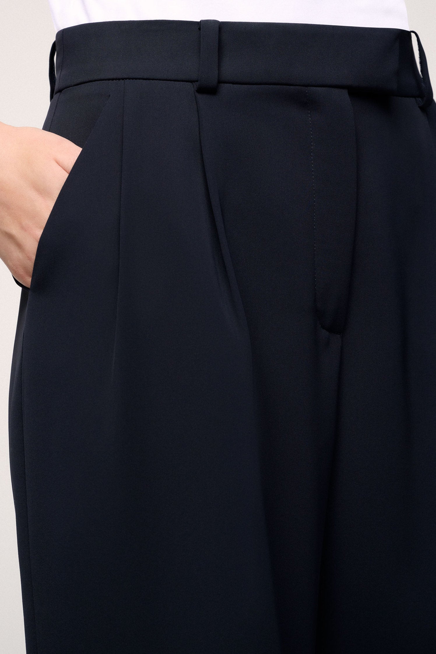 Wide Leg Flowing Trousers_Atletica_1206_03
