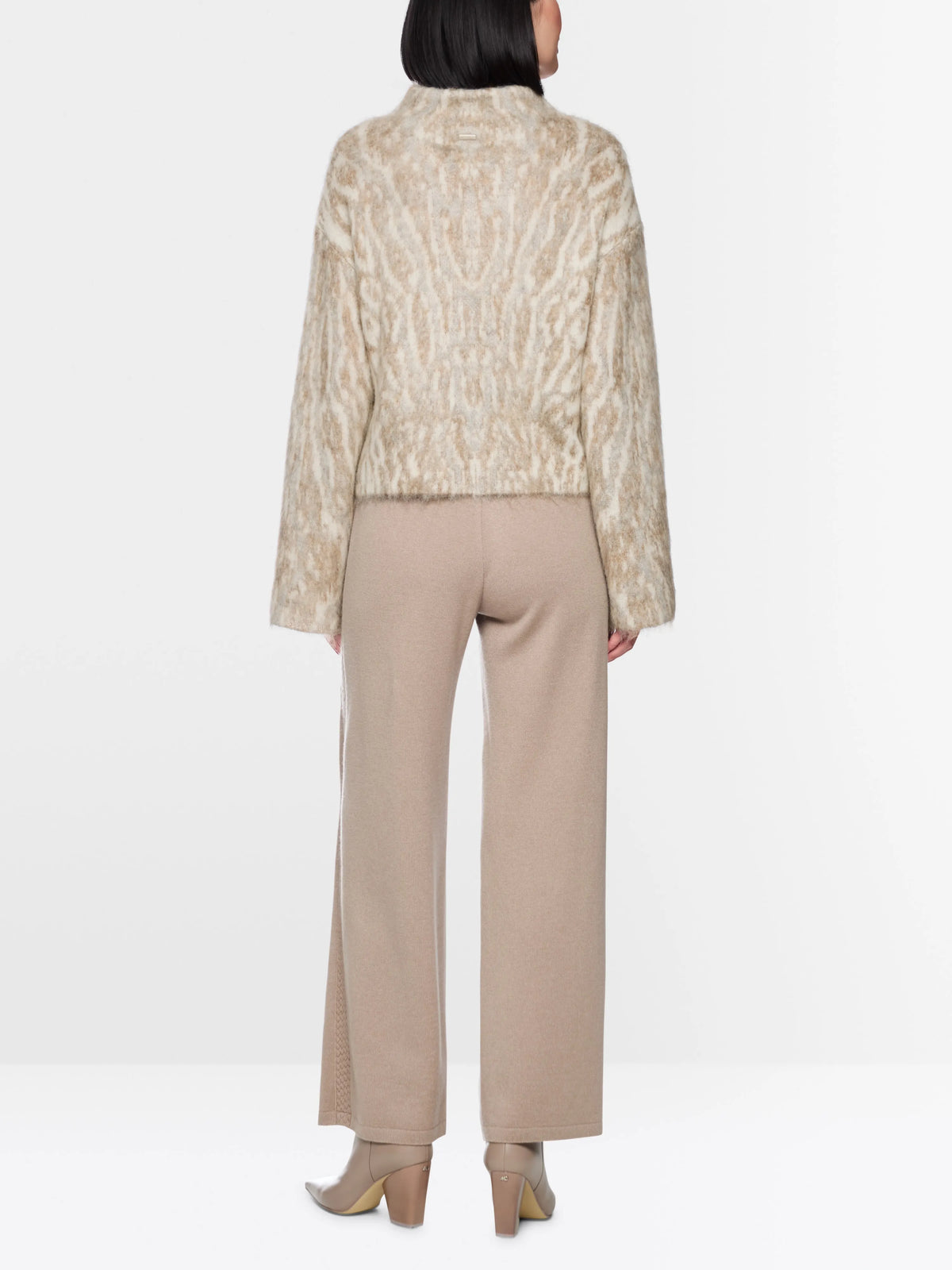 Marc Cain Nimbus Cloud Women ÔKnitted in GermanyÕ Ocelot Jumper SKU: BA 41.36 M43_802 Image 02